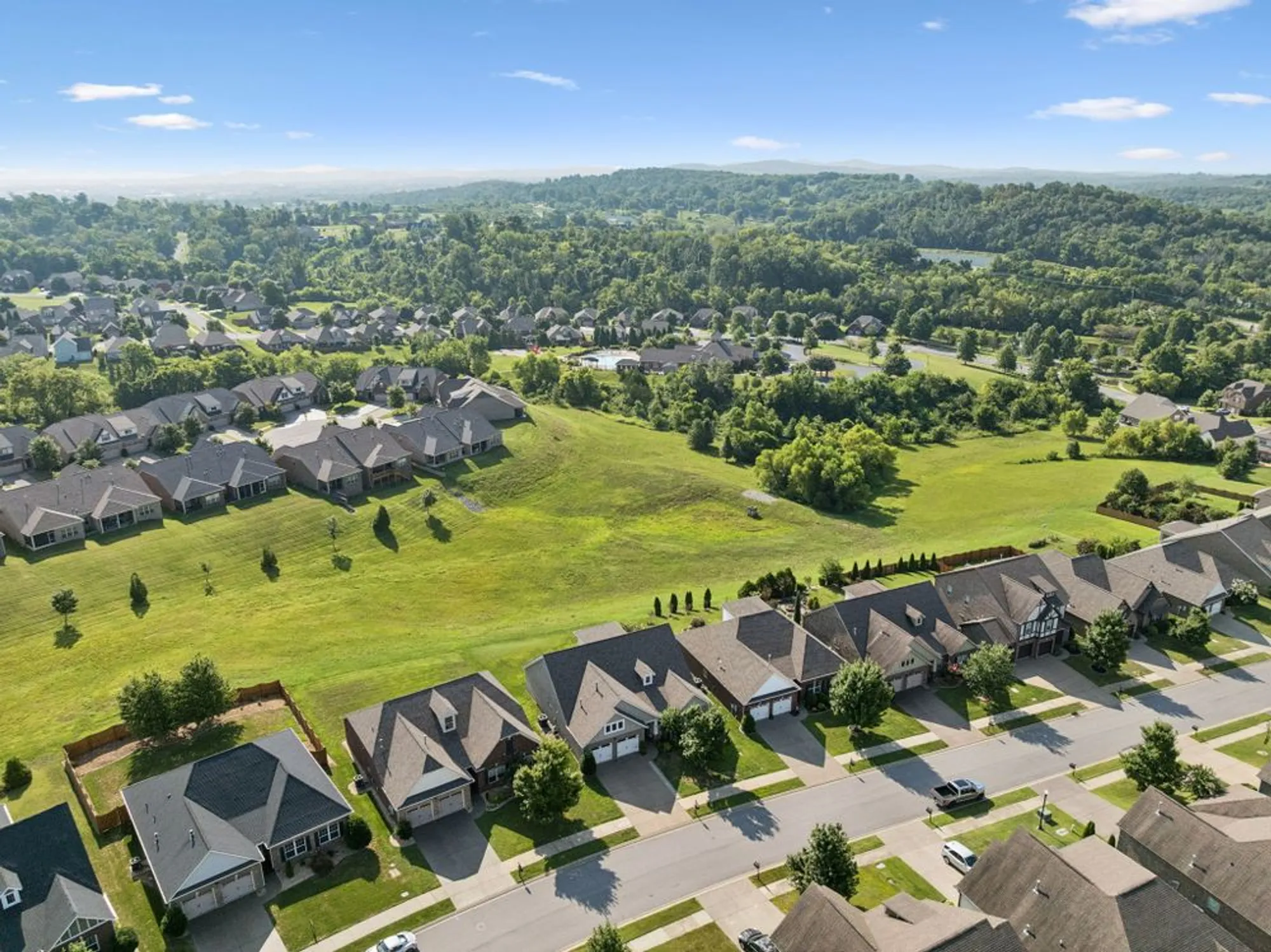 Property Slideshow image 34 of 38 | 1022 waterstone dr, Lebanon, TN, 37090