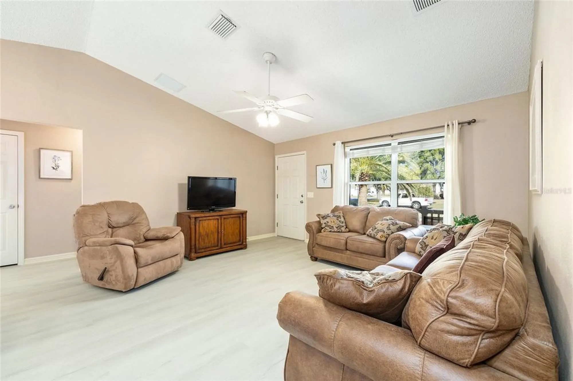 Property Slideshow image 7 of 32 | 3360 oakdale pl, The Villages, FL, 32162