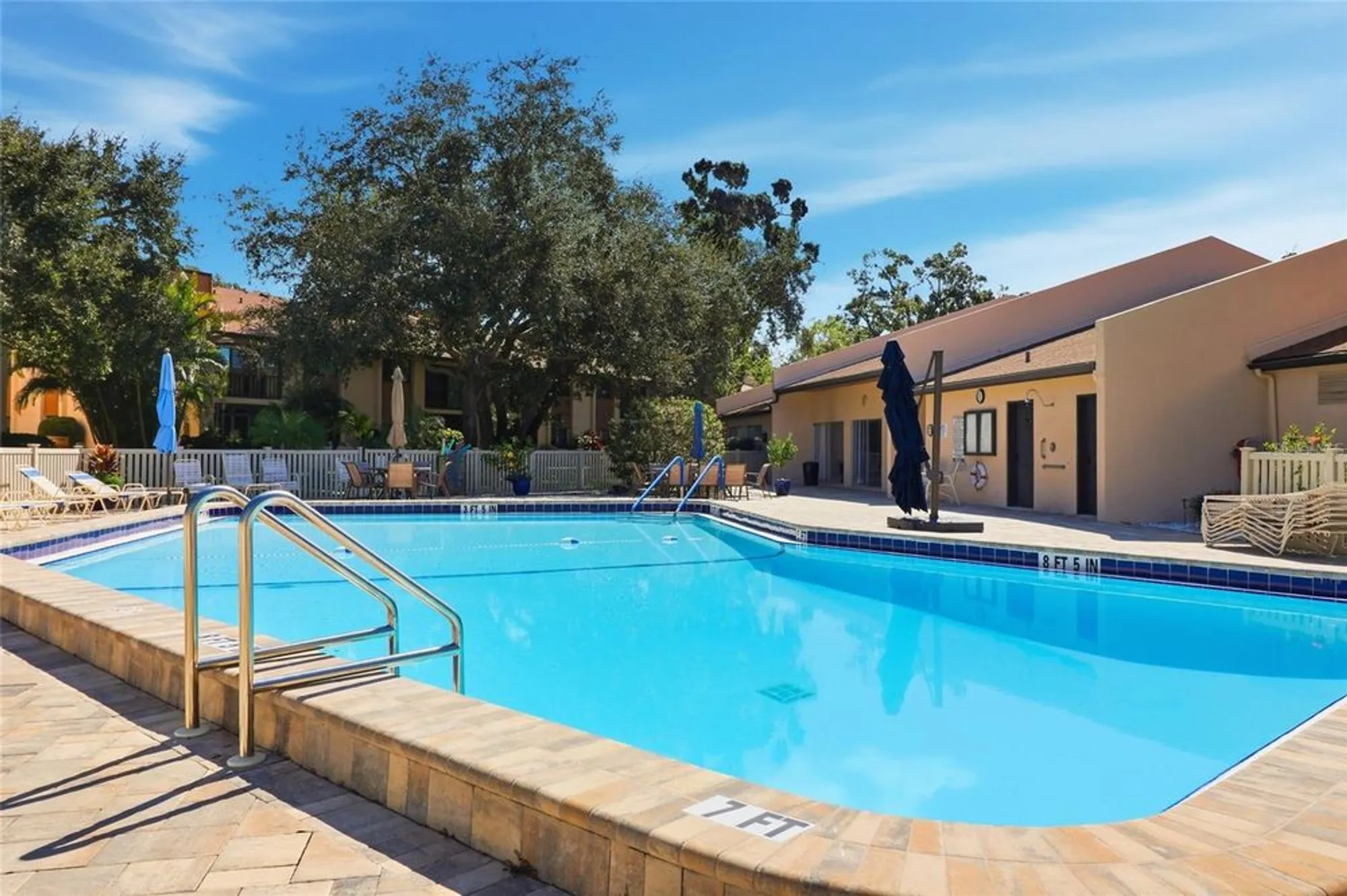 Property Slideshow image 25 of 39 | 2447 clubhouse cir 203, Sarasota, FL, 34232