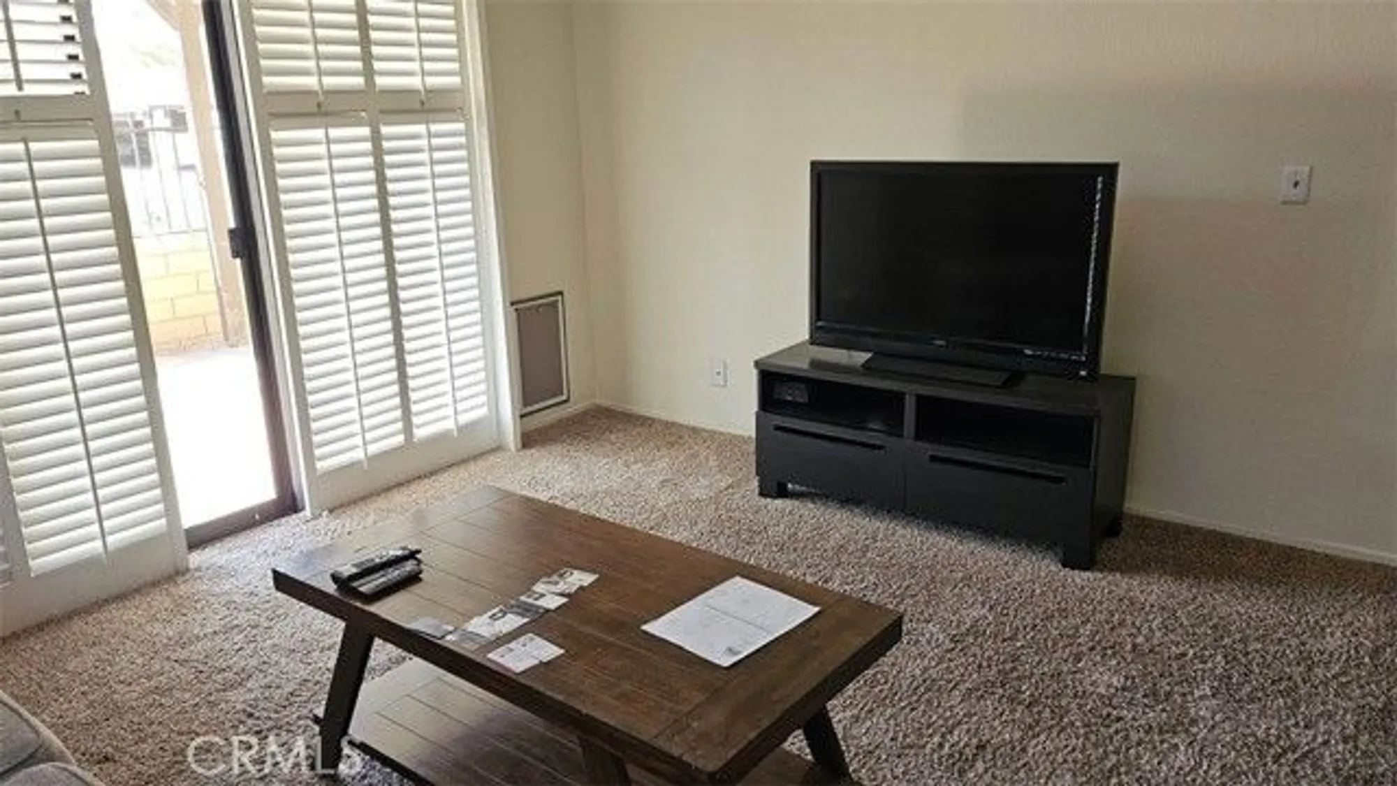 Property Slideshow image 5 of 23 | 11620 locust ln, Apple Valley, CA, 92308