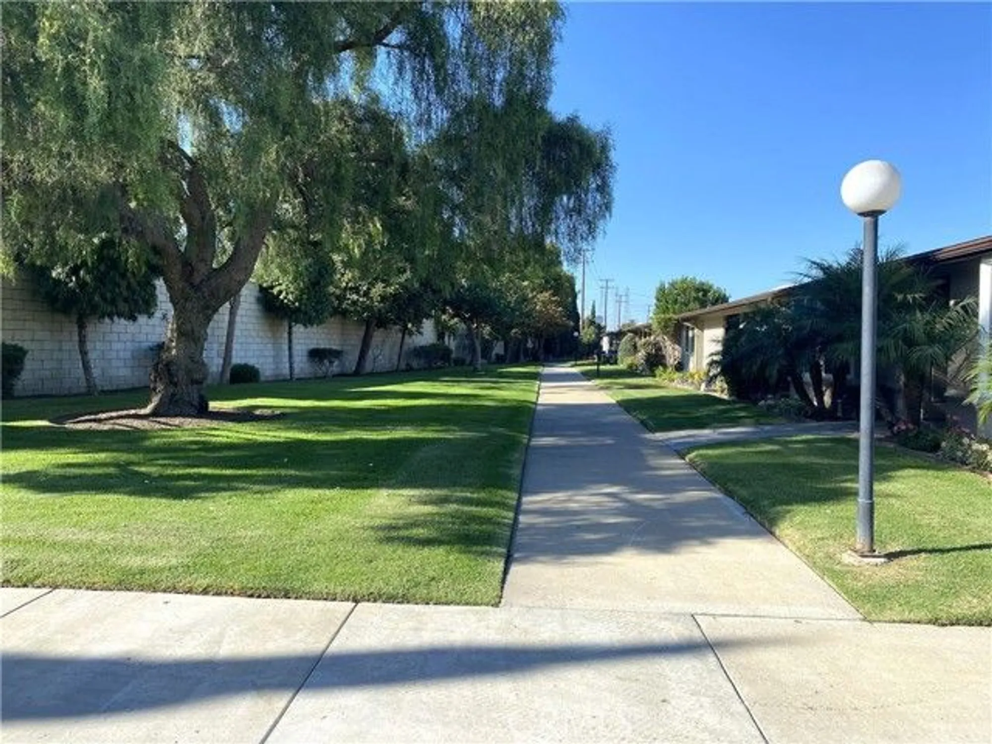 Property Slideshow image 5 of 18 | 13381 el dorado dr, Seal Beach, CA, 90740