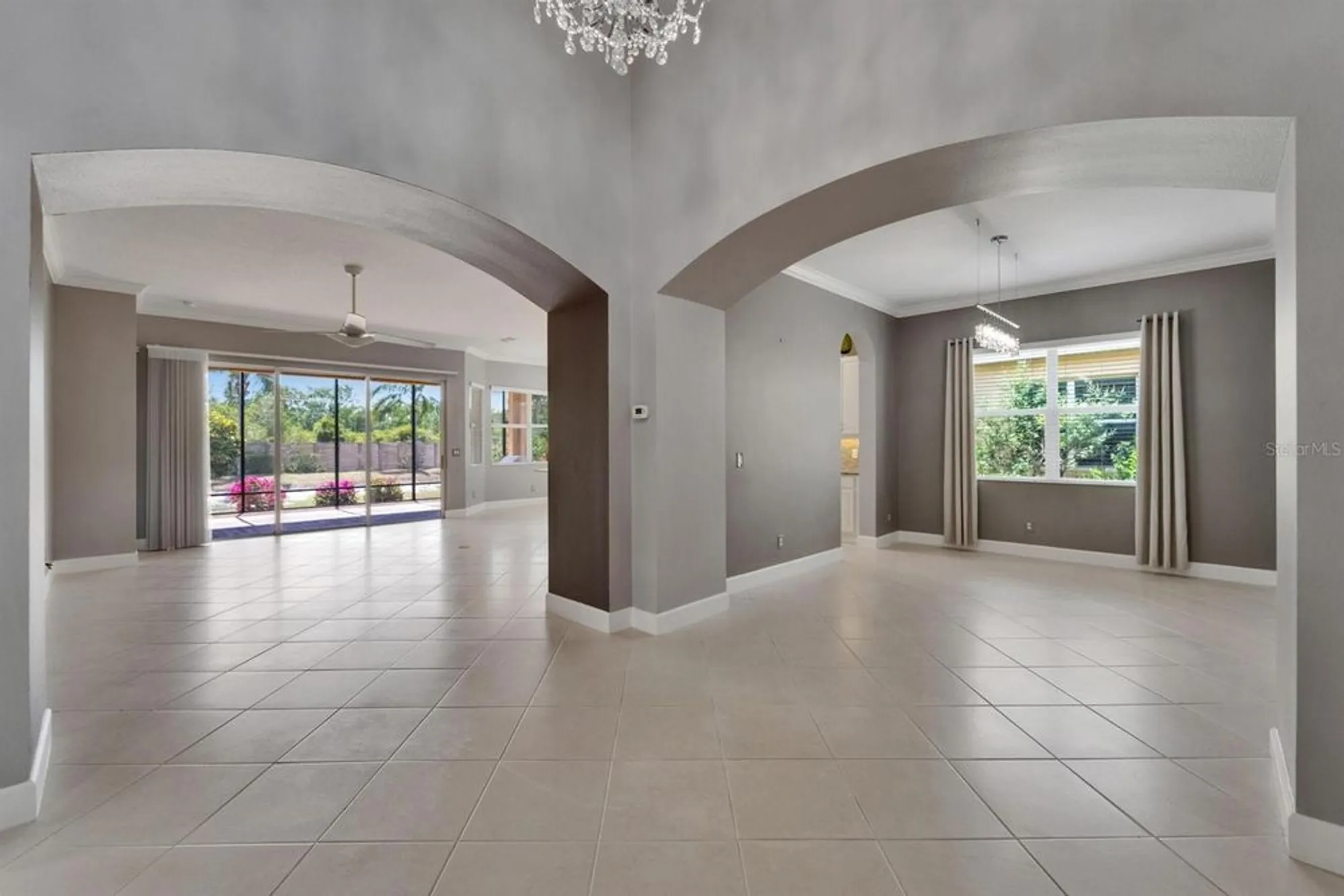 Property Slideshow image 11 of 43 | 1643 emerald dunes dr, Sun City Center, FL, 33573