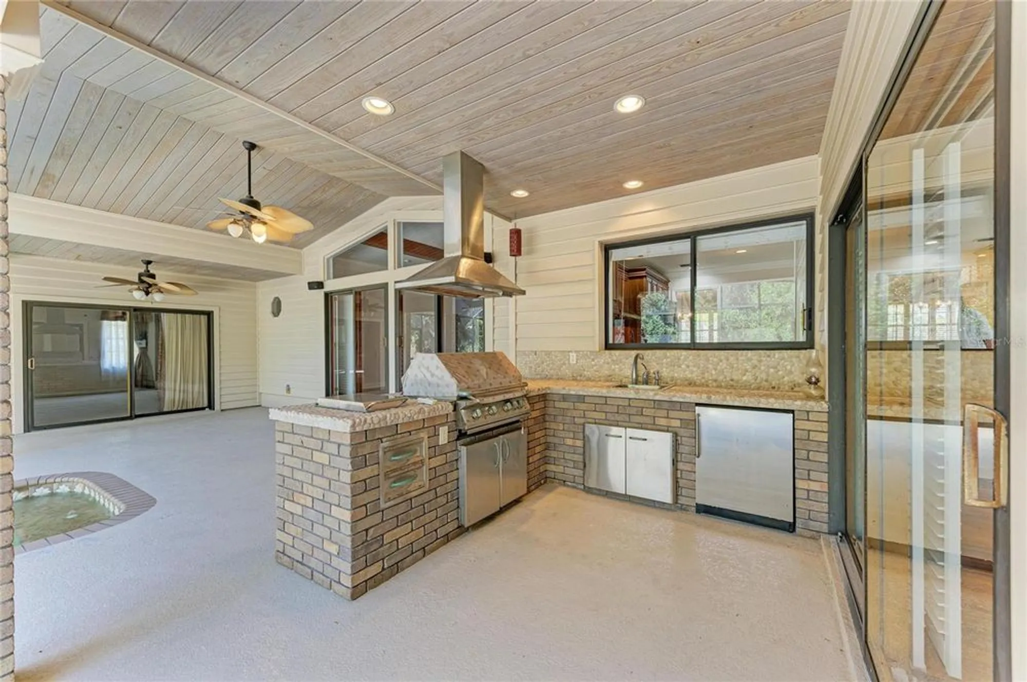 Property Slideshow image 53 of 83 | 5668 country lakes dr, Sarasota, FL, 34243