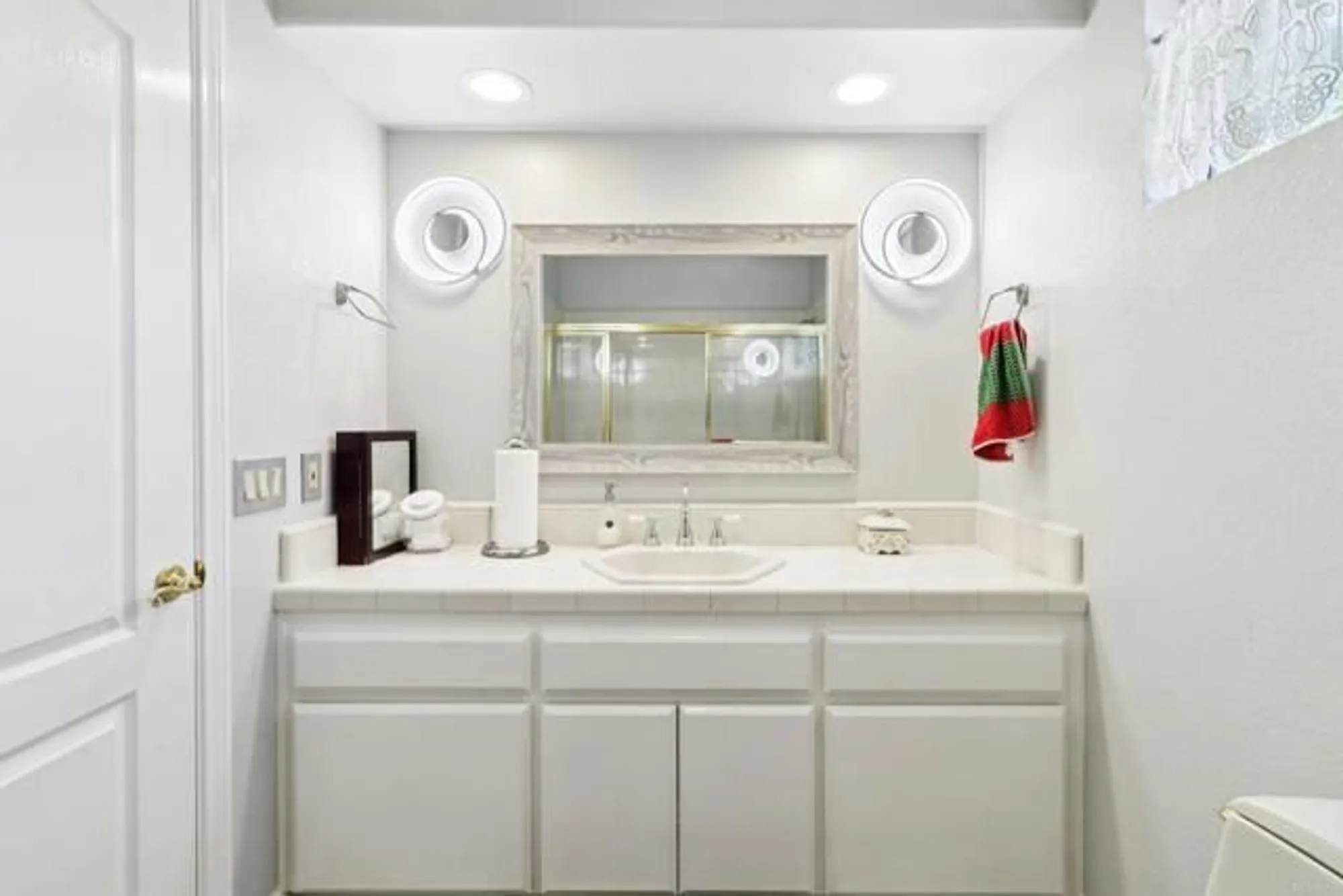 Property Slideshow image 29 of 42 | 9704 indian creek way, Escondido, CA, 92026