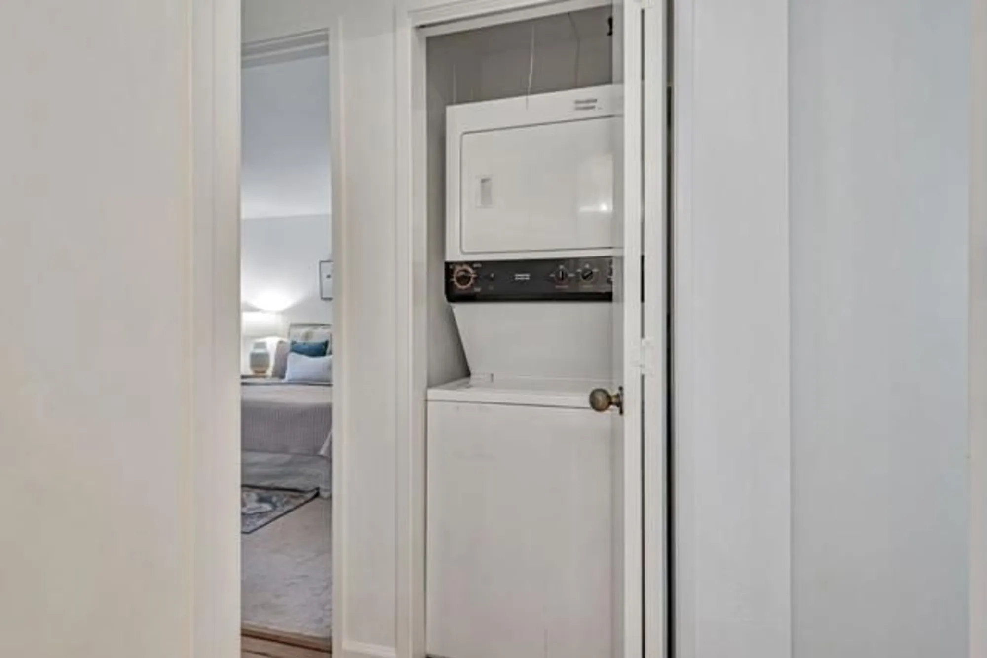 Property Slideshow image 20 of 35 | 443 alberto way b121, Los Gatos, CA, 95032