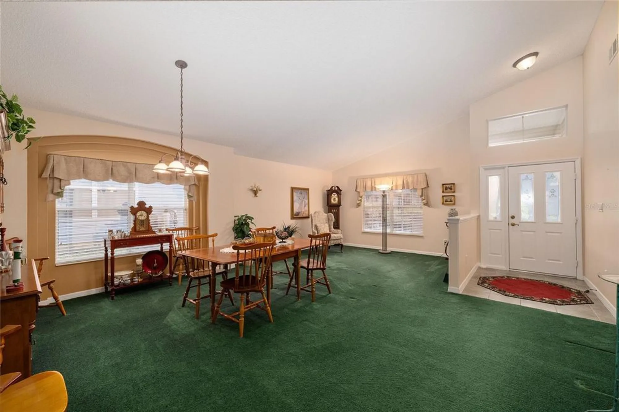 Property Slideshow image 9 of 37 | 24817 cranes roost cir, Leesburg, FL, 34748