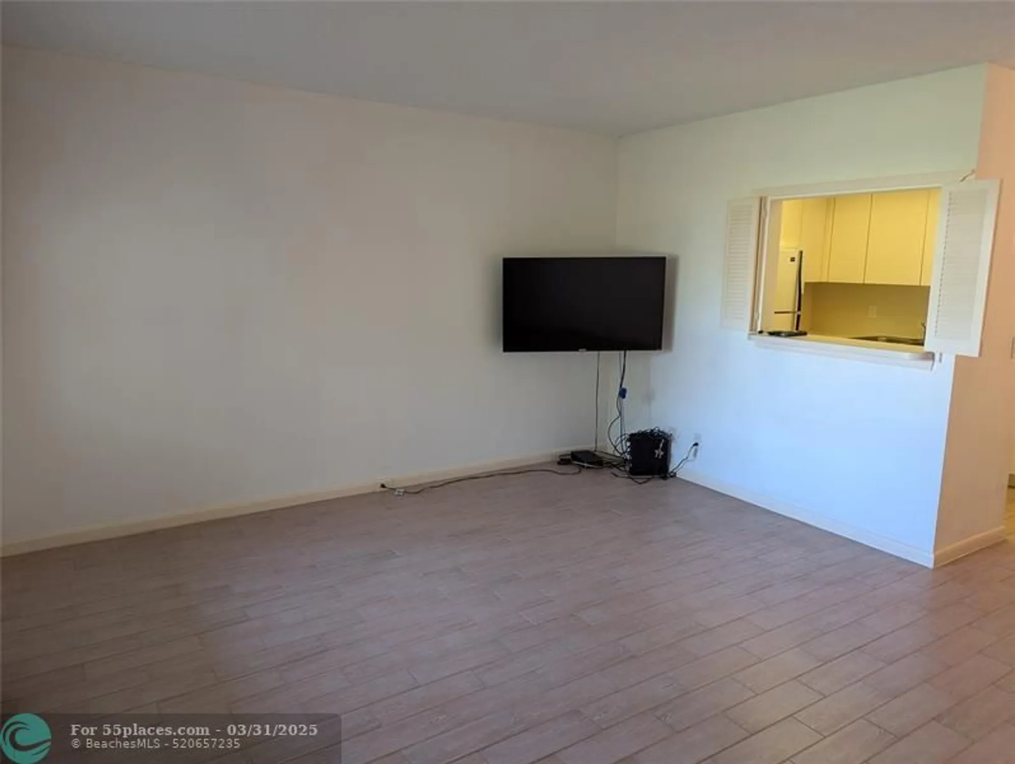 Property Slideshow image 5 of 32 | 190 oakridge m # 190, Deerfield Beach, FL, 33442