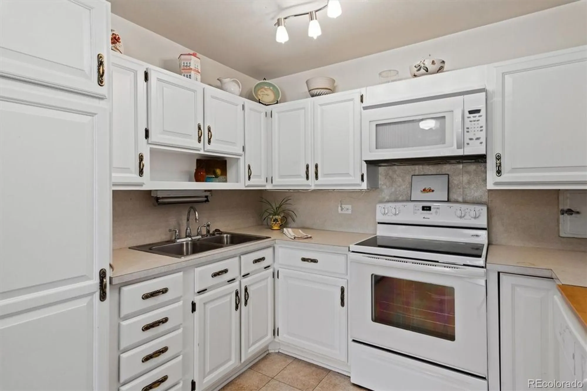 Property Slideshow image 2 of 33 | 750 s clinton st 12d, Denver, CO, 80247