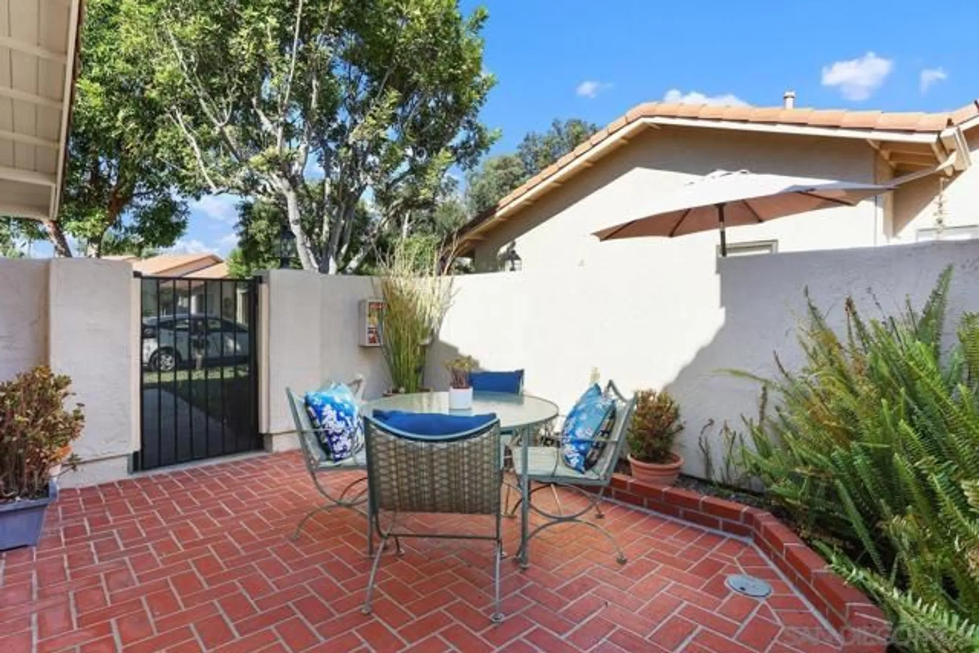 Property Slideshow image 4 of 50 | 12725 via nasca, San Diego, CA, 92128