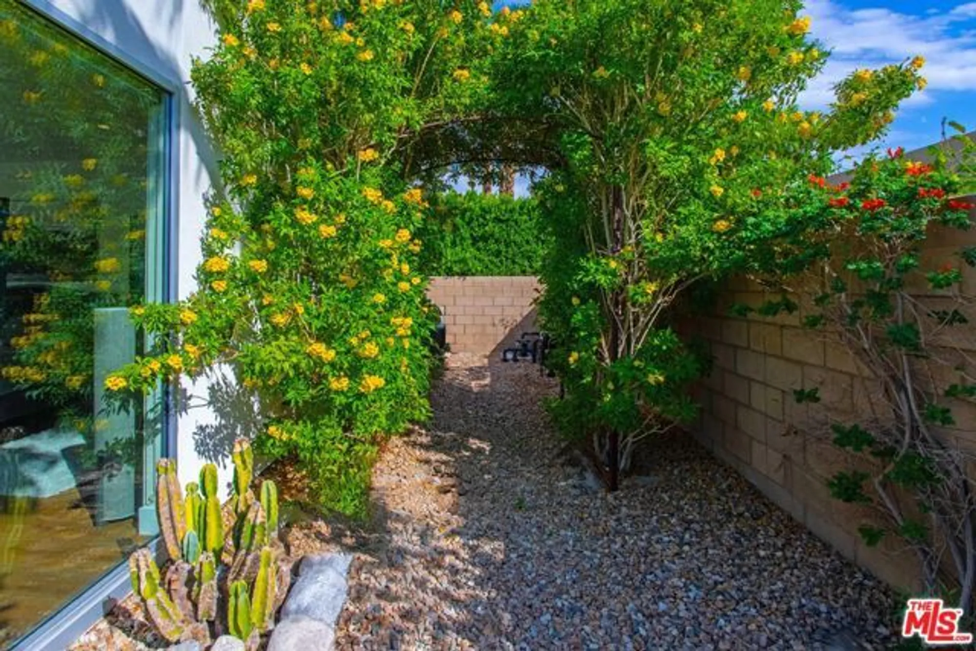 Property Slideshow image 28 of 60 | 4304 vantage ln, Palm Springs, CA, 92262