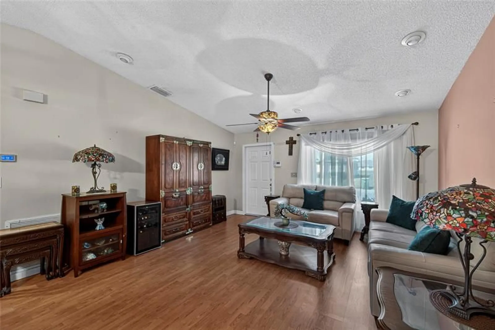 Property Slideshow image 8 of 50 | 9812 nw 75th ct, Tamarac, FL, 33321