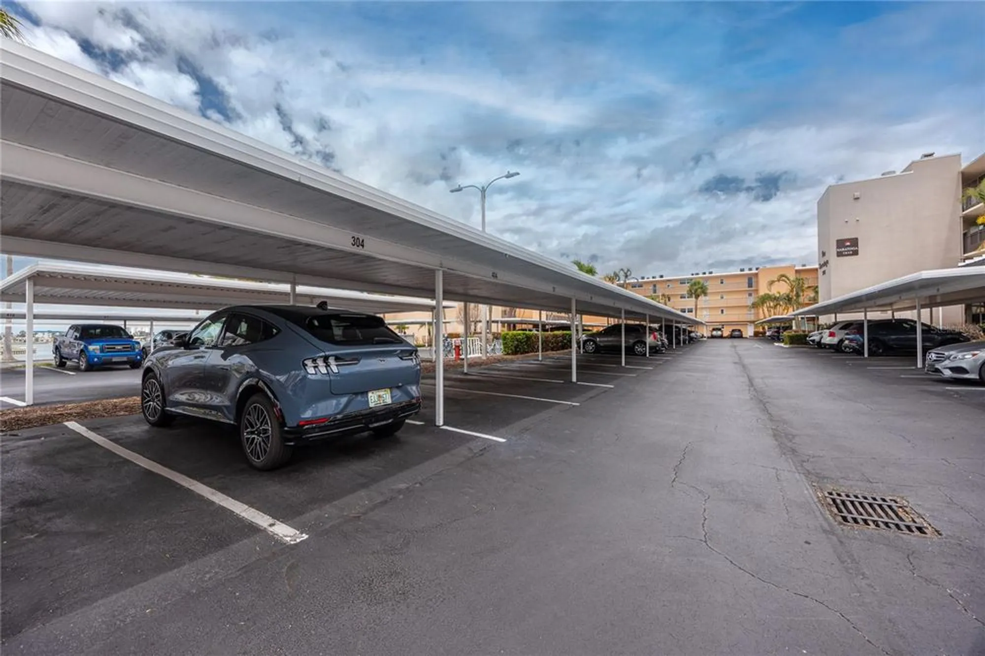 Property Slideshow image 34 of 59 | 7645 sun island dr 304, South Pasadena, FL, 33707