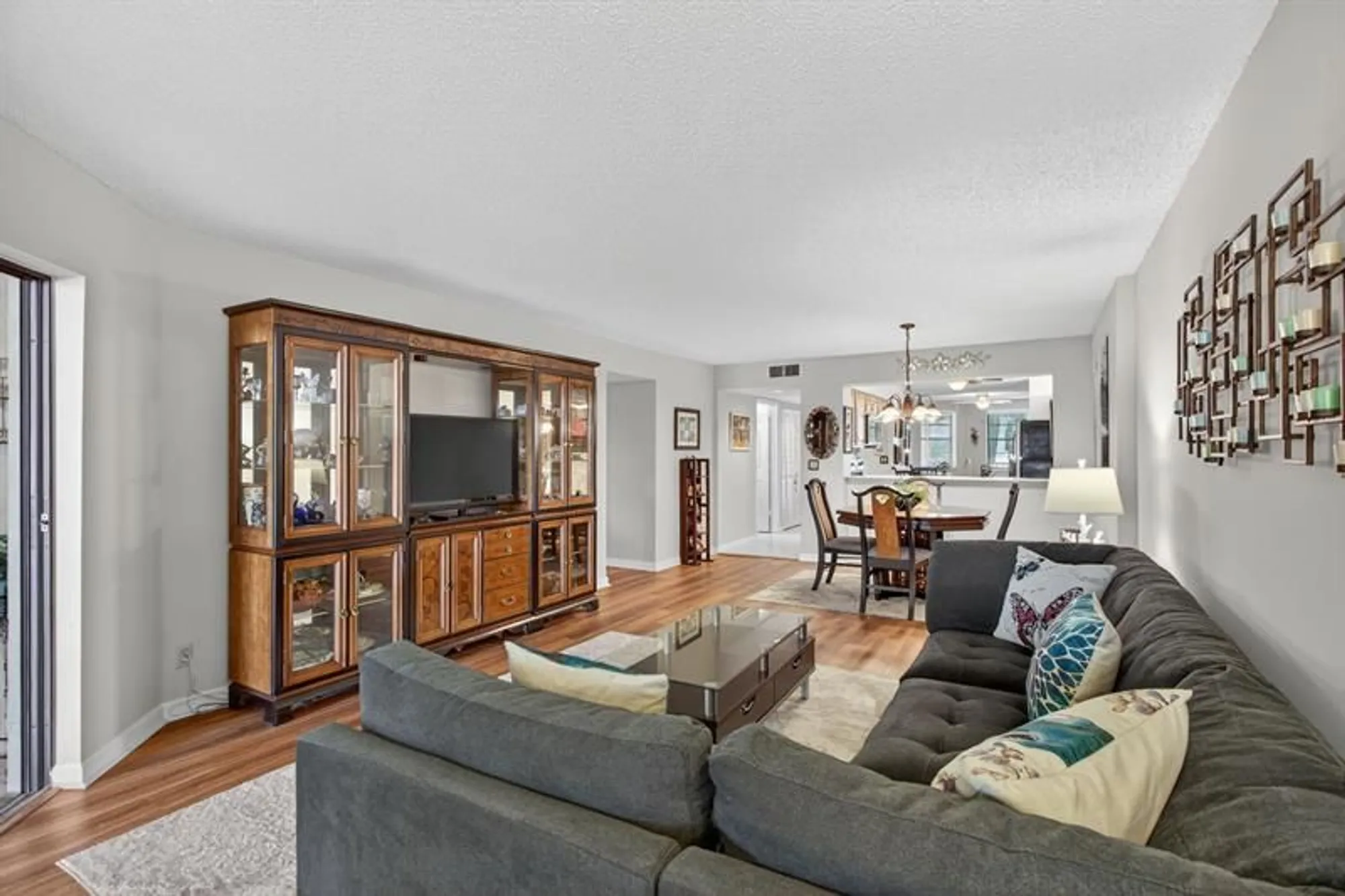 Property Slideshow image 20 of 56 | 7445 fairfax dr 209, Tamarac, FL, 33321