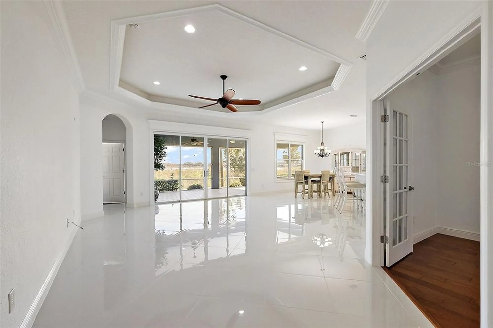 Property Slideshow image 8 of 70 | 10173 lake miona way, Oxford, FL, 34484