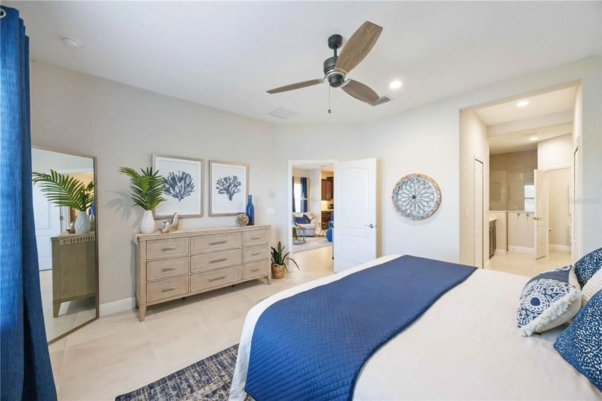 Property Slideshow image 30 of 70 | 21625 avon park ct, Venice, FL, 34293