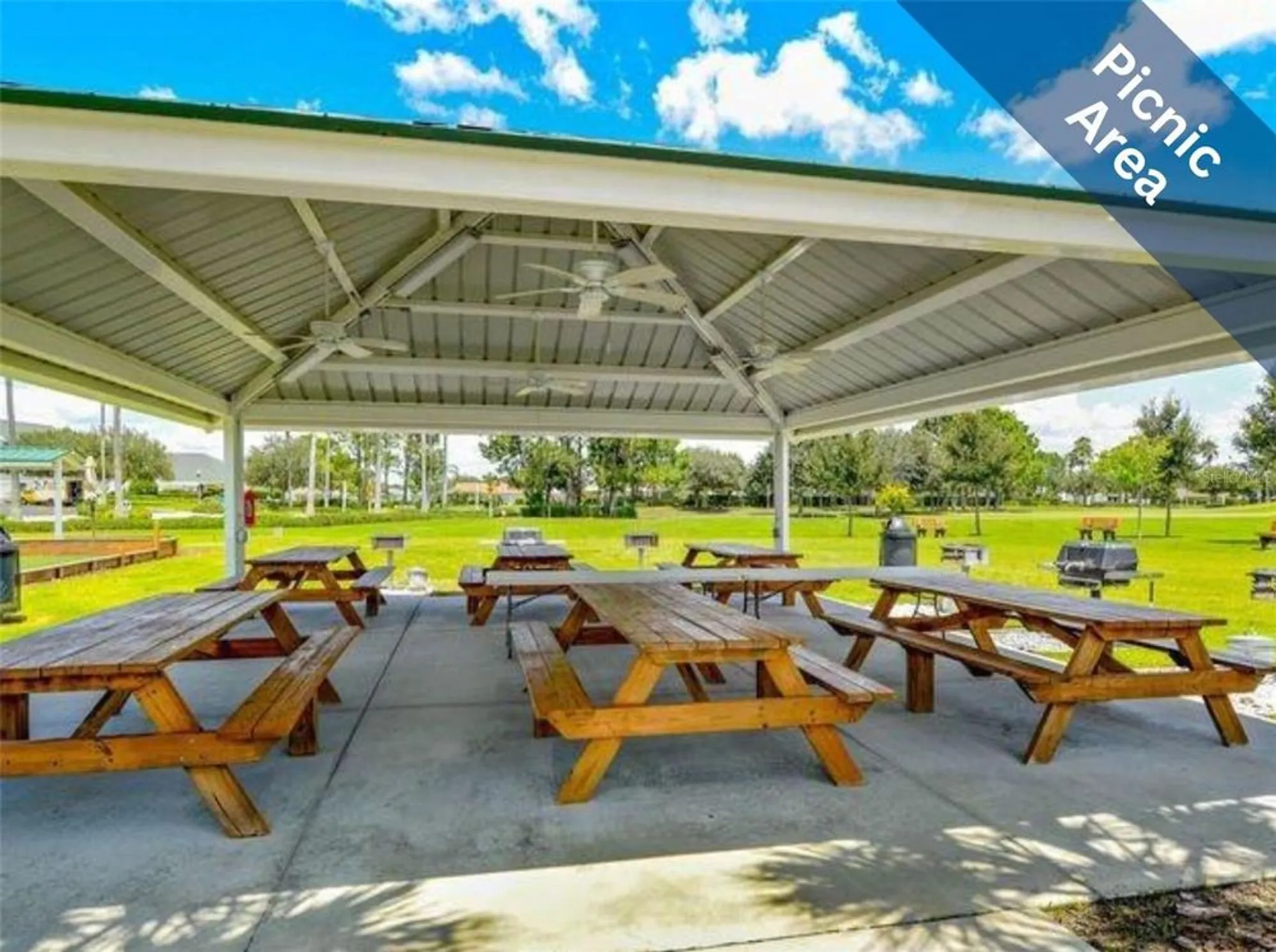 Property Slideshow image 37 of 50 | 1745 westerham loop, Trinity, FL, 34655
