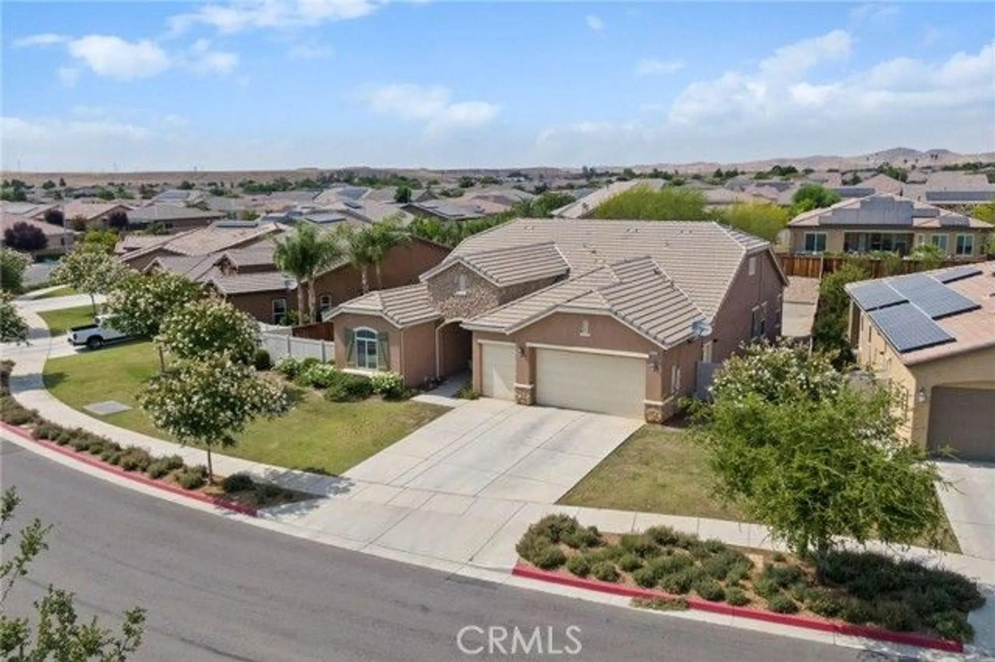 Property Slideshow image 2 of 28 | 9904 toscana dr, Bakersfield, CA, 93306