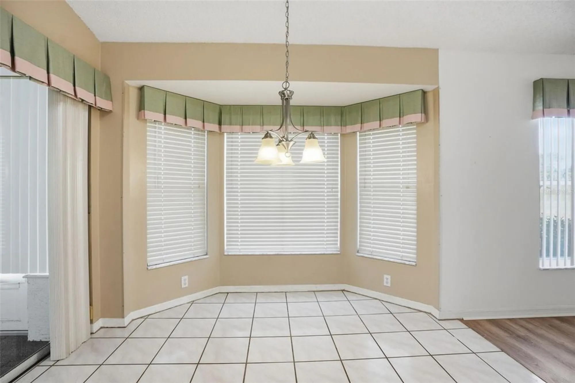Property Slideshow image 14 of 29 | 2061 terrace view ln, Spring Hill, FL, 34606