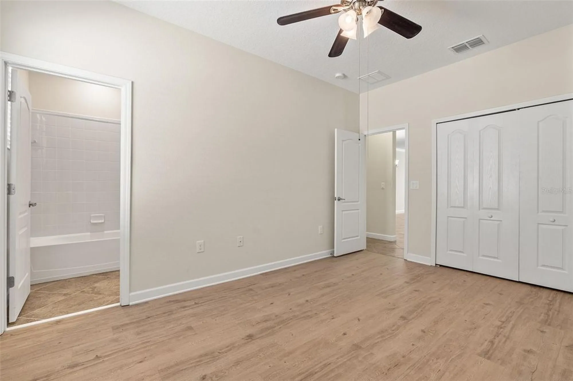 Property Slideshow image 16 of 36 | 3667 plymouth dr, Winter Haven, FL, 33884