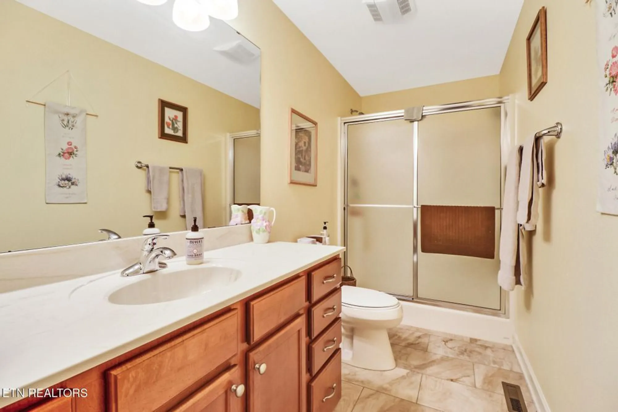 Property Slideshow image 25 of 46 | 169 forest view dr, Crossville, TN, 38558