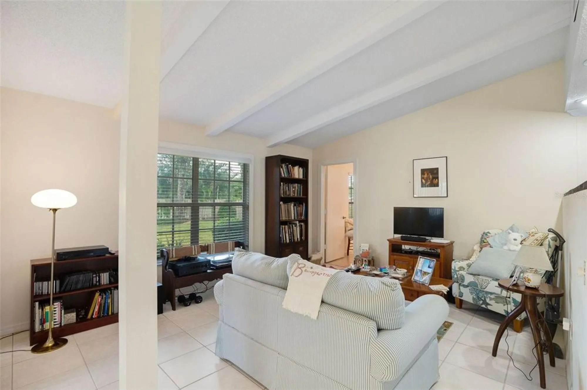 Property Slideshow image 12 of 23 | 4217 oakhurst cir 3023, Sarasota, FL, 34233