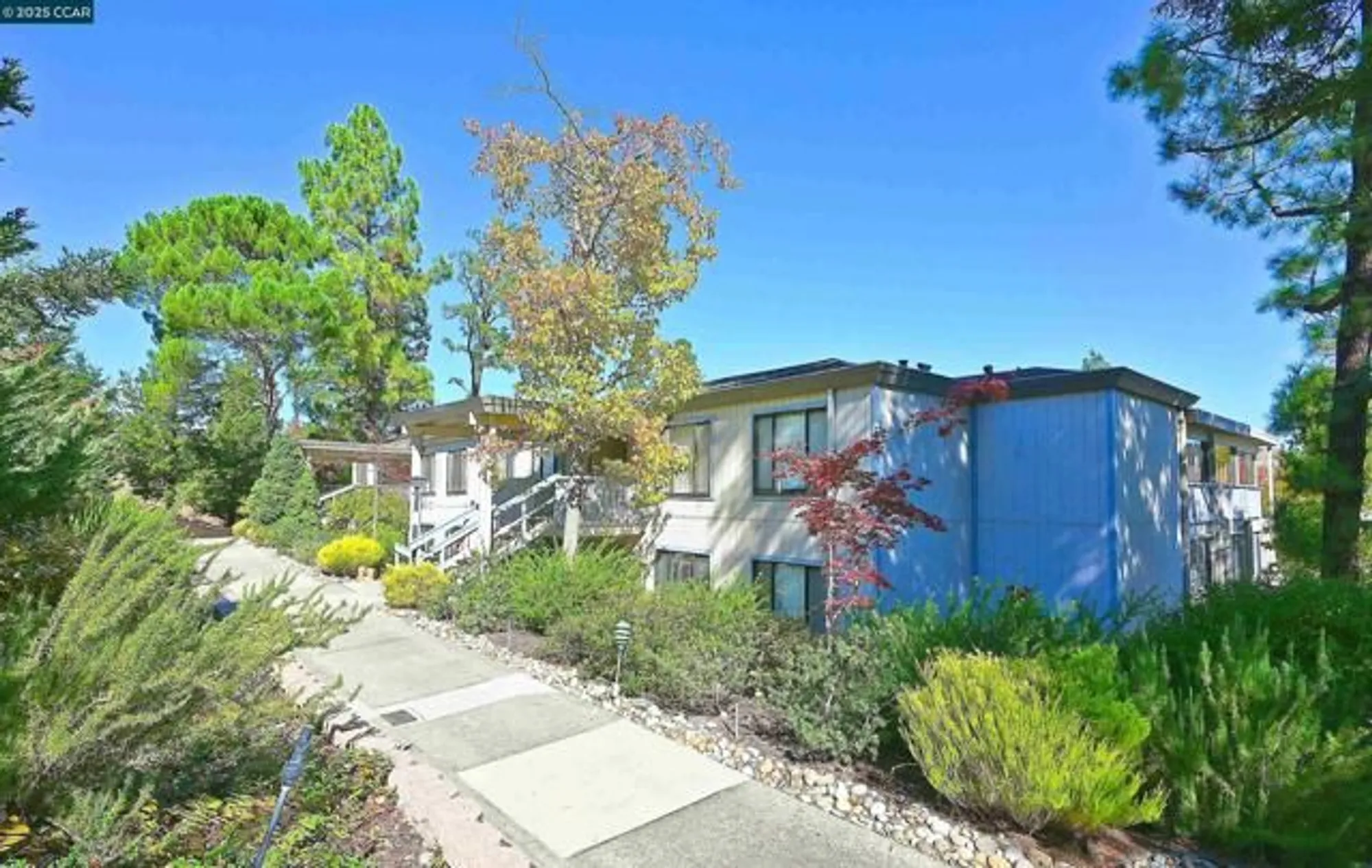 Property Slideshow image 2 of 36 | 1361 singingwood ct 7, Walnut Creek, CA, 94595