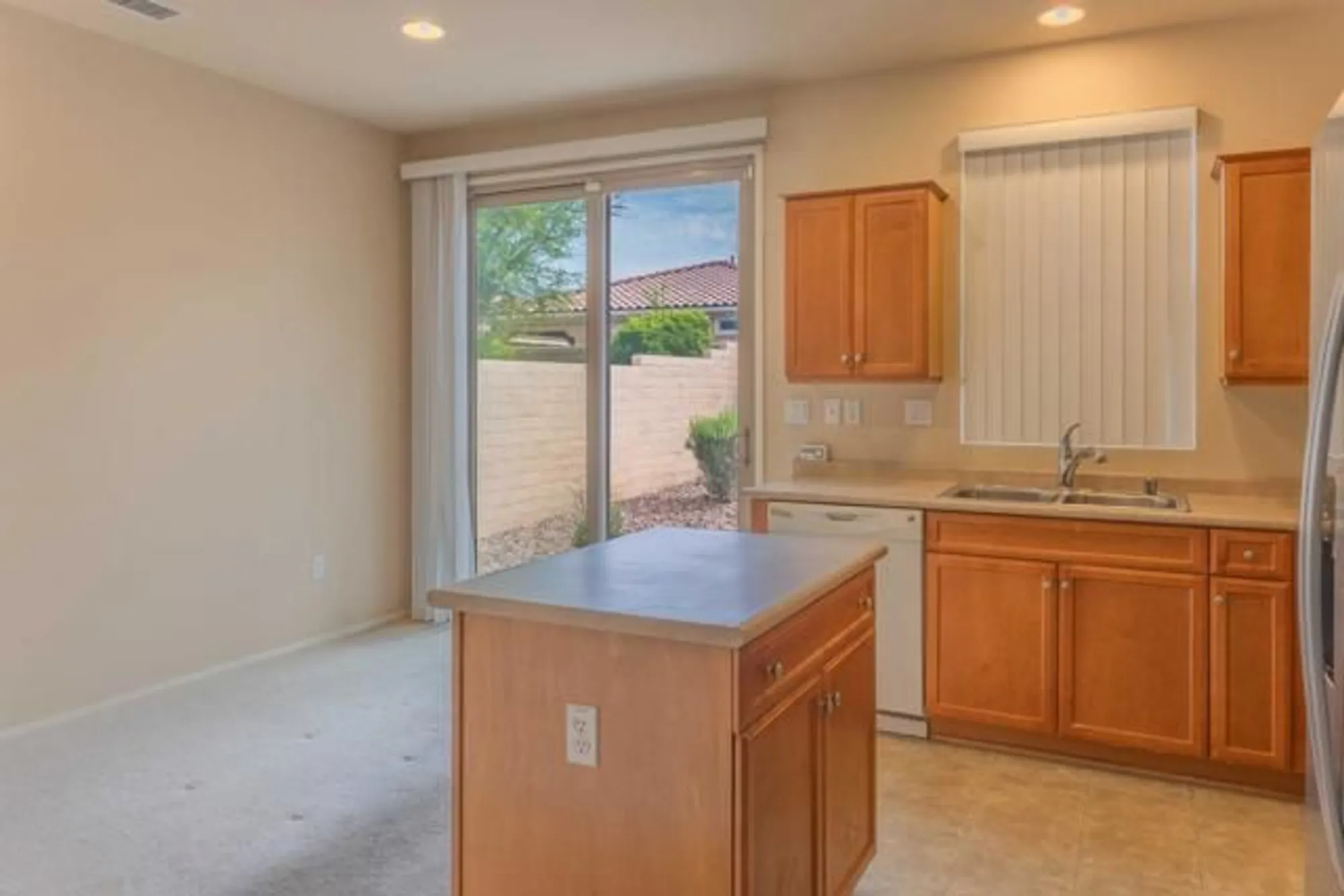 Property Slideshow image 10 of 21 | 81701 avenida de baile, Indio, CA, 92203