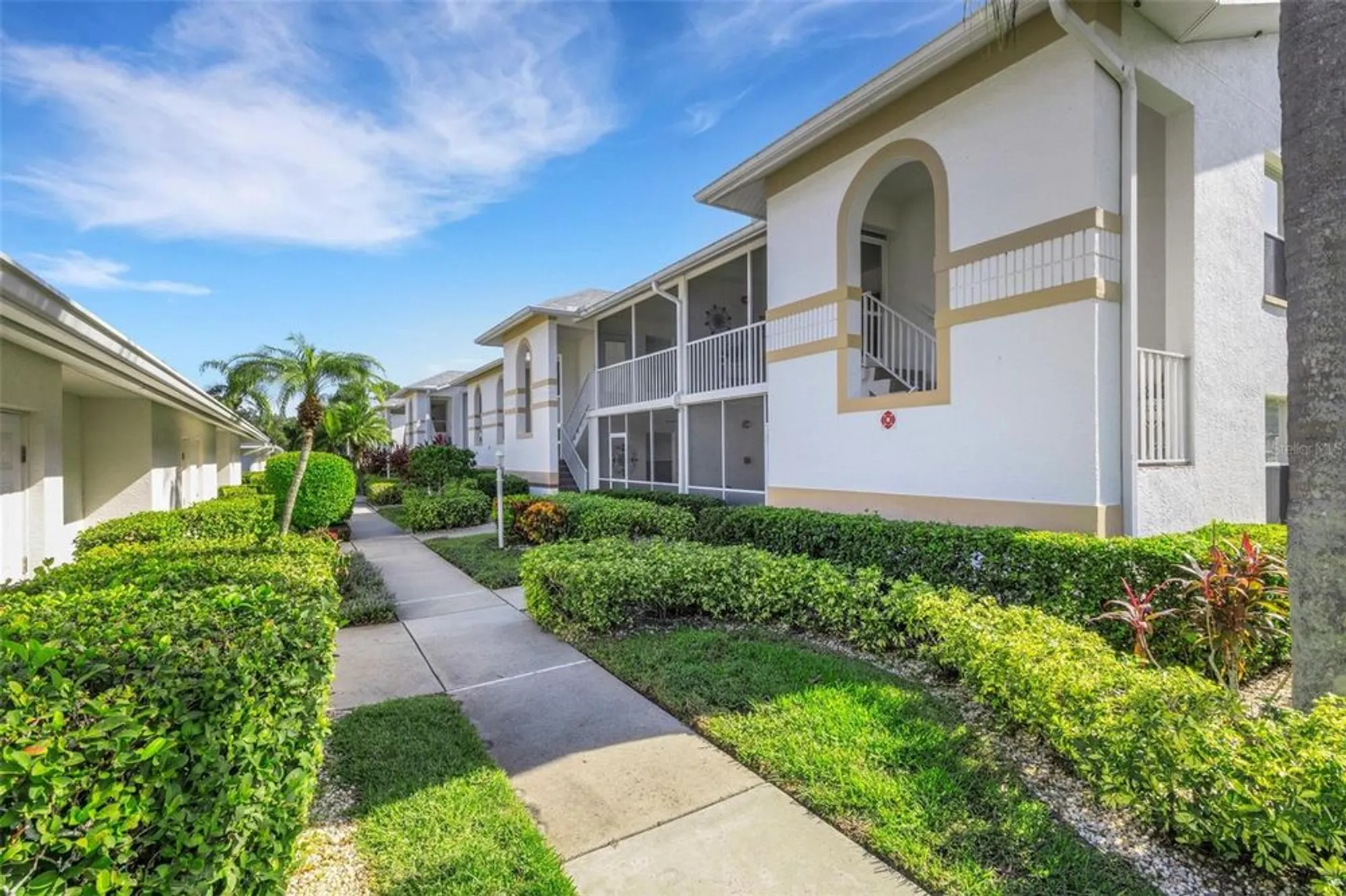 Property Slideshow image 1 of 58 | 6908 drewrys blf 712, Bradenton, FL, 34203