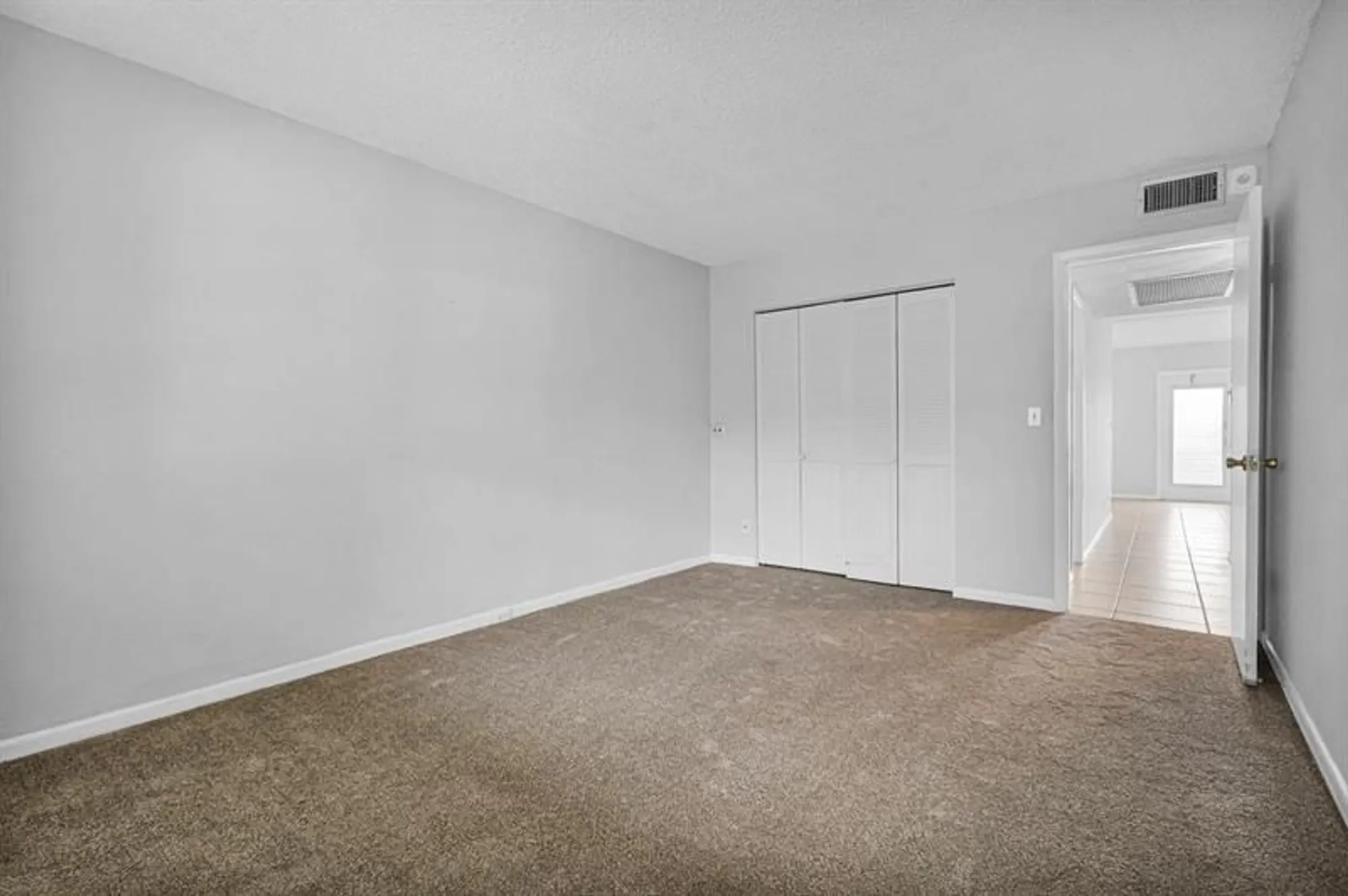 Property Slideshow image 12 of 47 | 2038 newport h # 2038, Deerfield Beach, FL, 33442