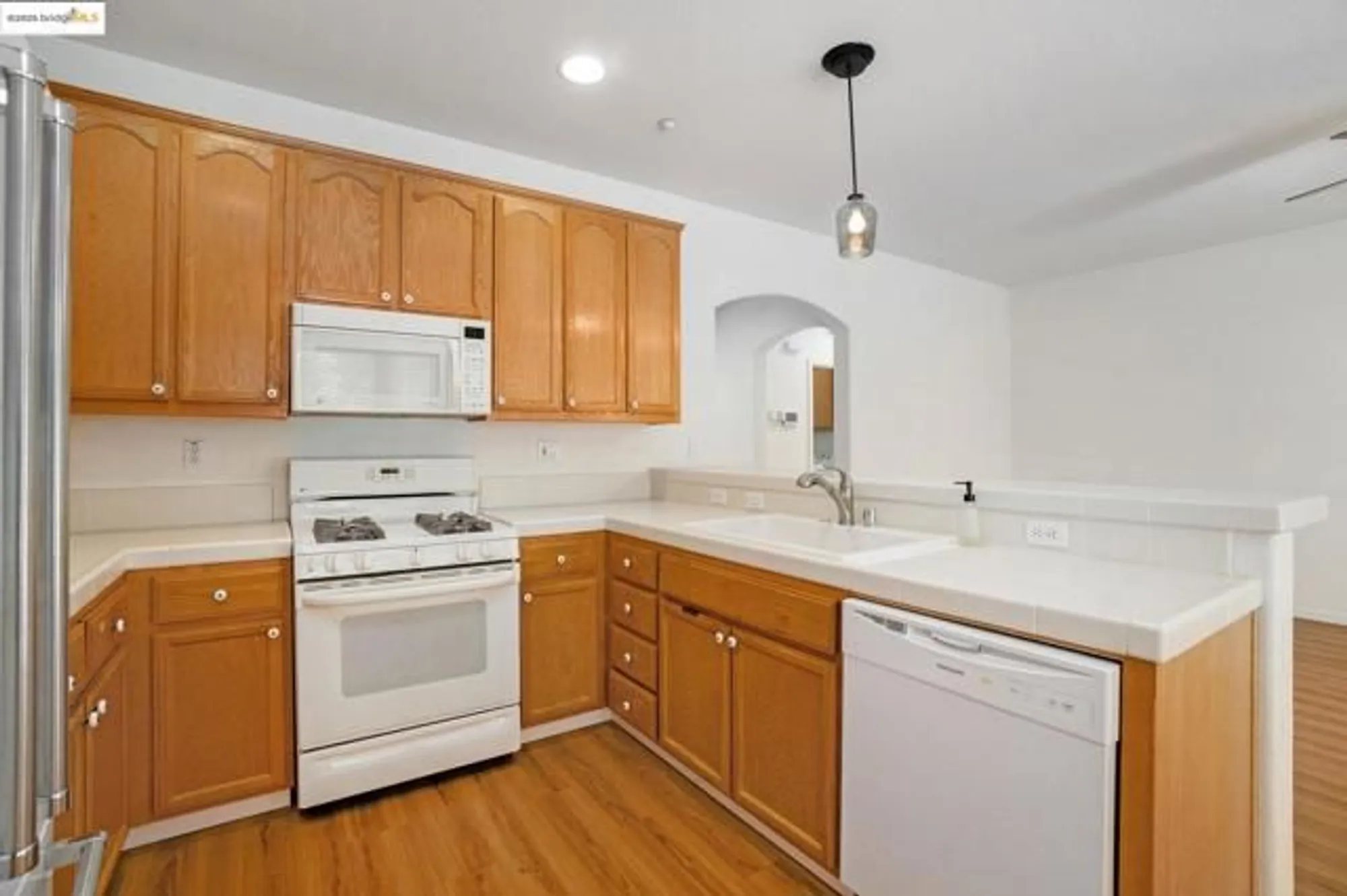 Property Slideshow image 16 of 23 | 939 centennial dr, Brentwood, CA, 94513