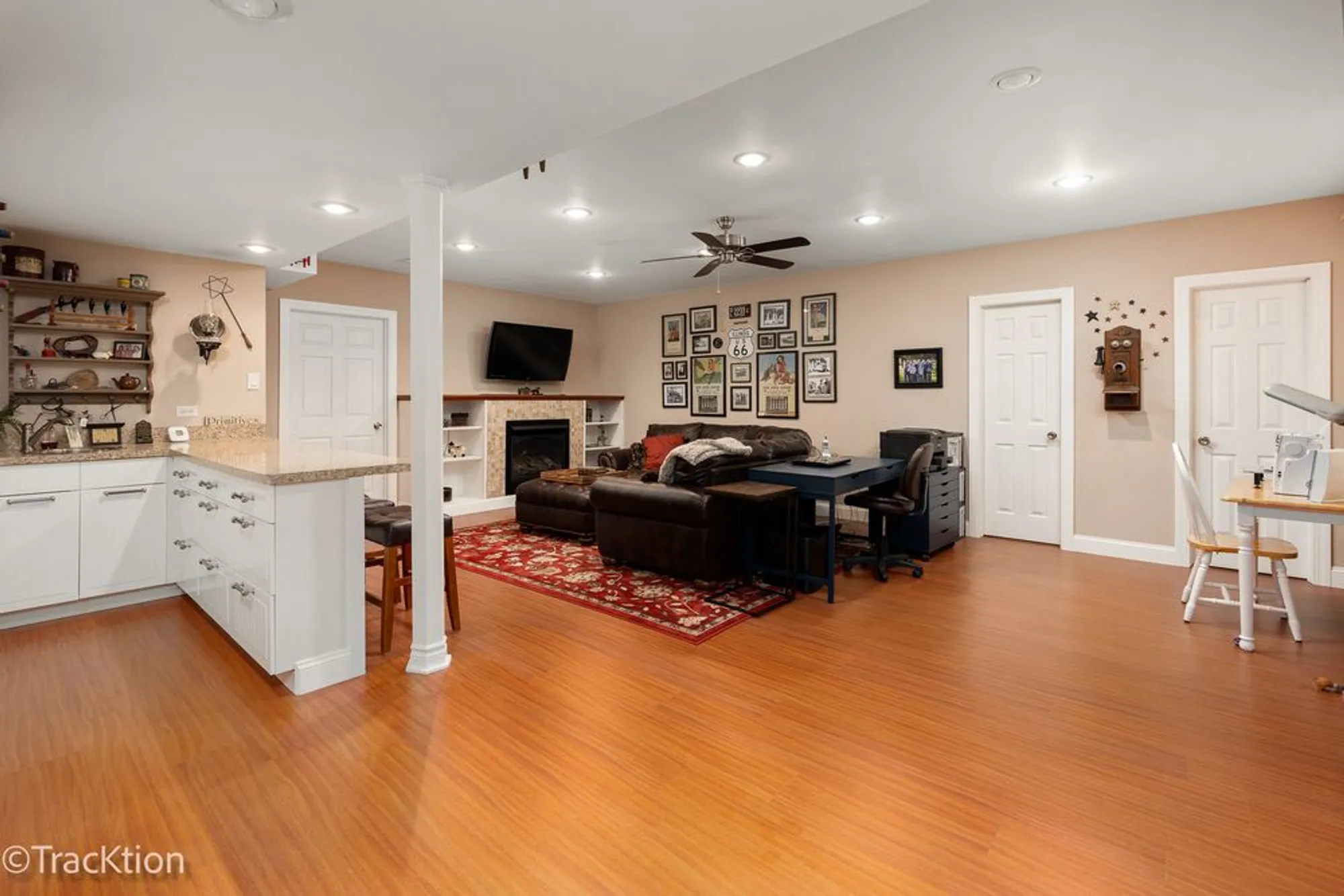Property Slideshow image 26 of 30 | 21123 sterling lake ct, Crest Hill, IL, 60403