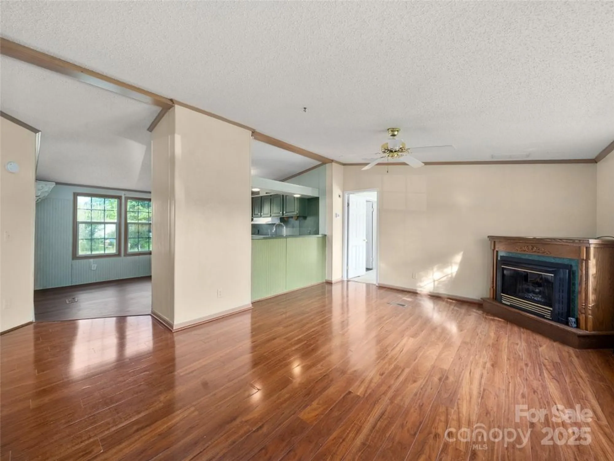 Property Slideshow image 2 of 42 | 236 white ash cir, Hendersonville, NC, 28739