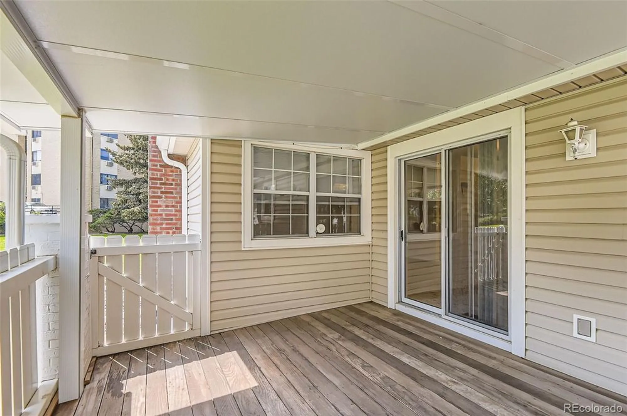 Property Slideshow image 20 of 27 | 13940 e linvale pl, Aurora, CO, 80014