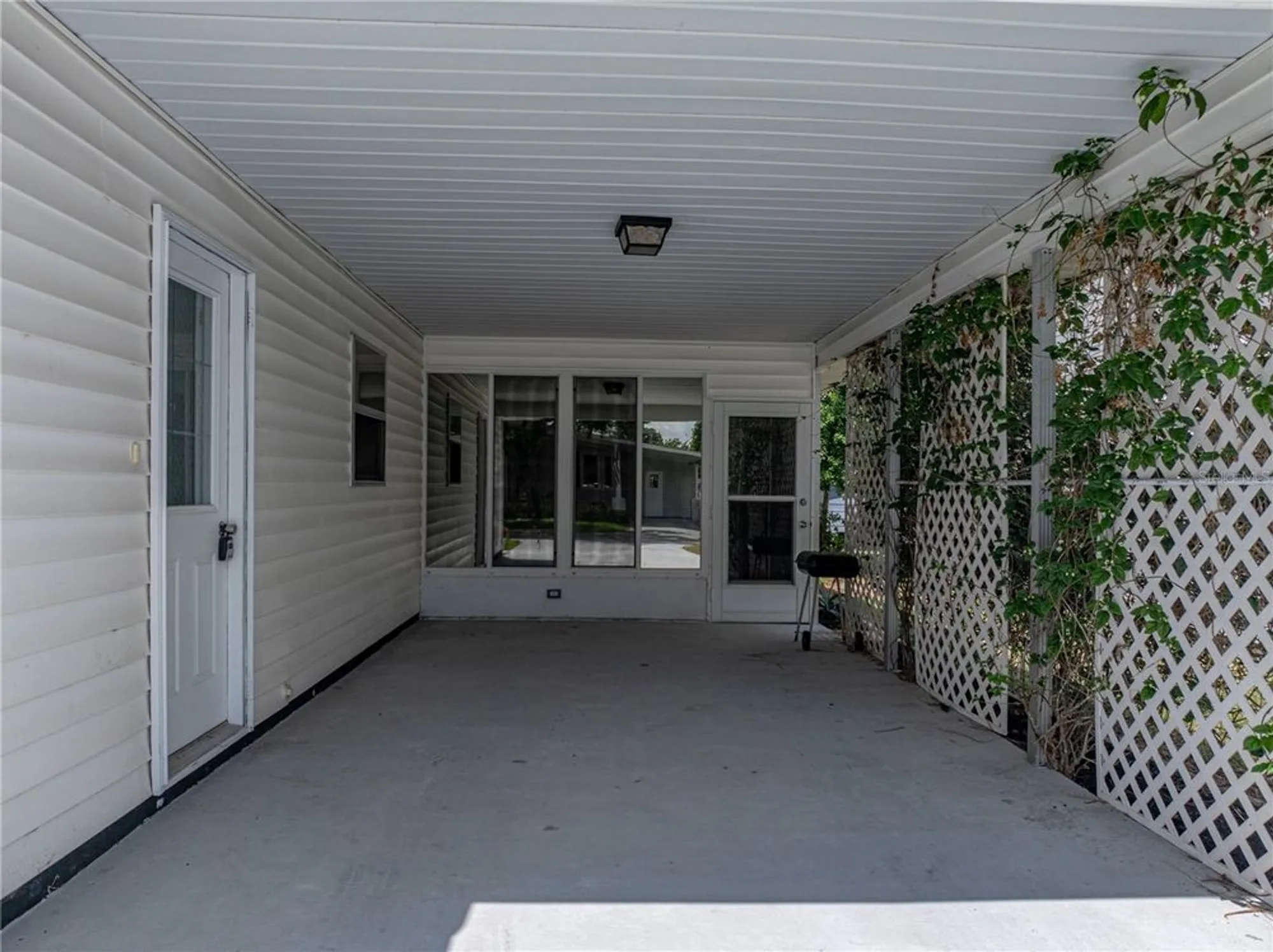 Property Slideshow image 7 of 55 | 4965 goldenview ln, Lakeland, FL, 33811