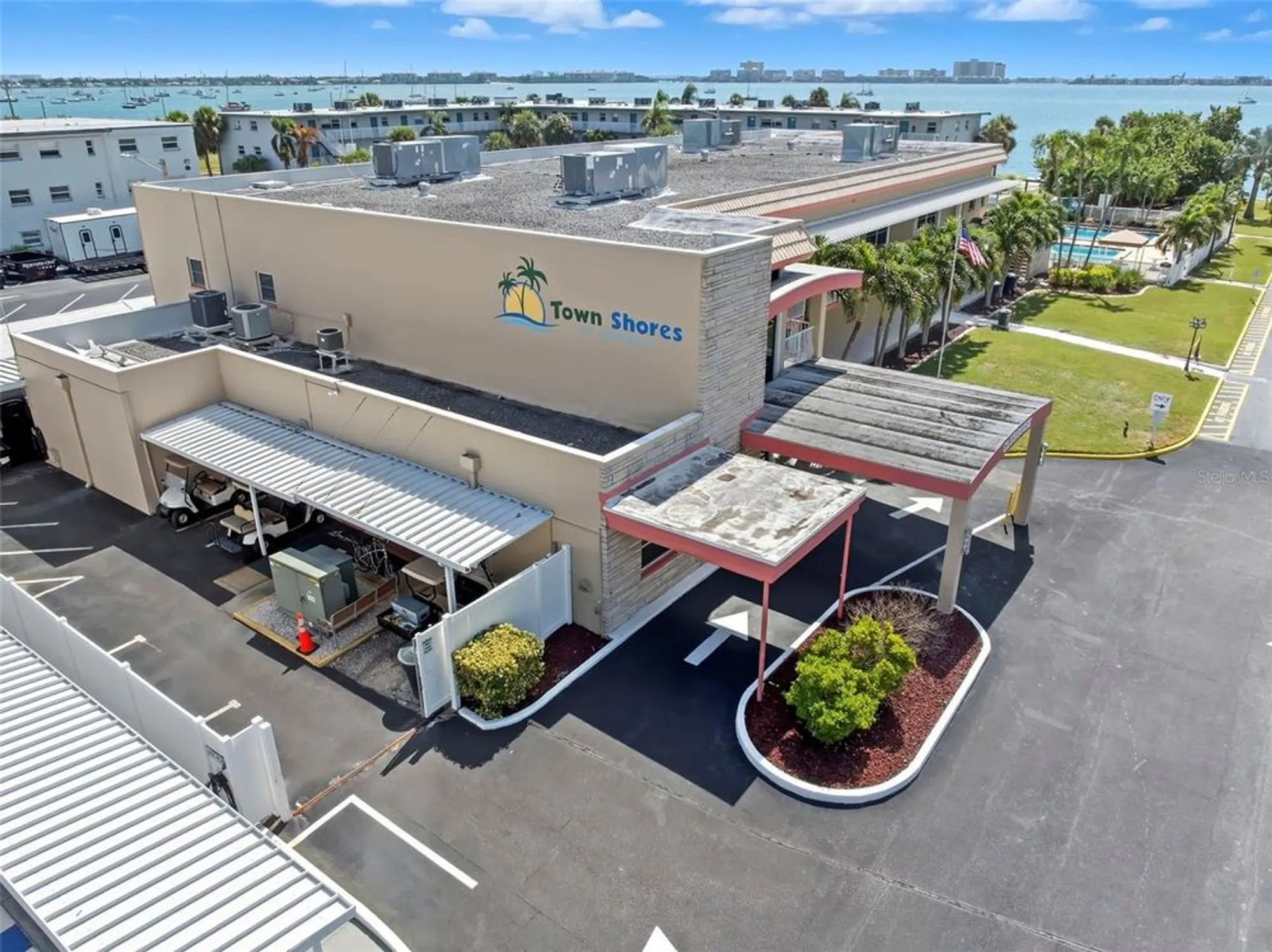 Property Slideshow image 32 of 45 | 3114 59th st 302, Gulfport, FL, 33707