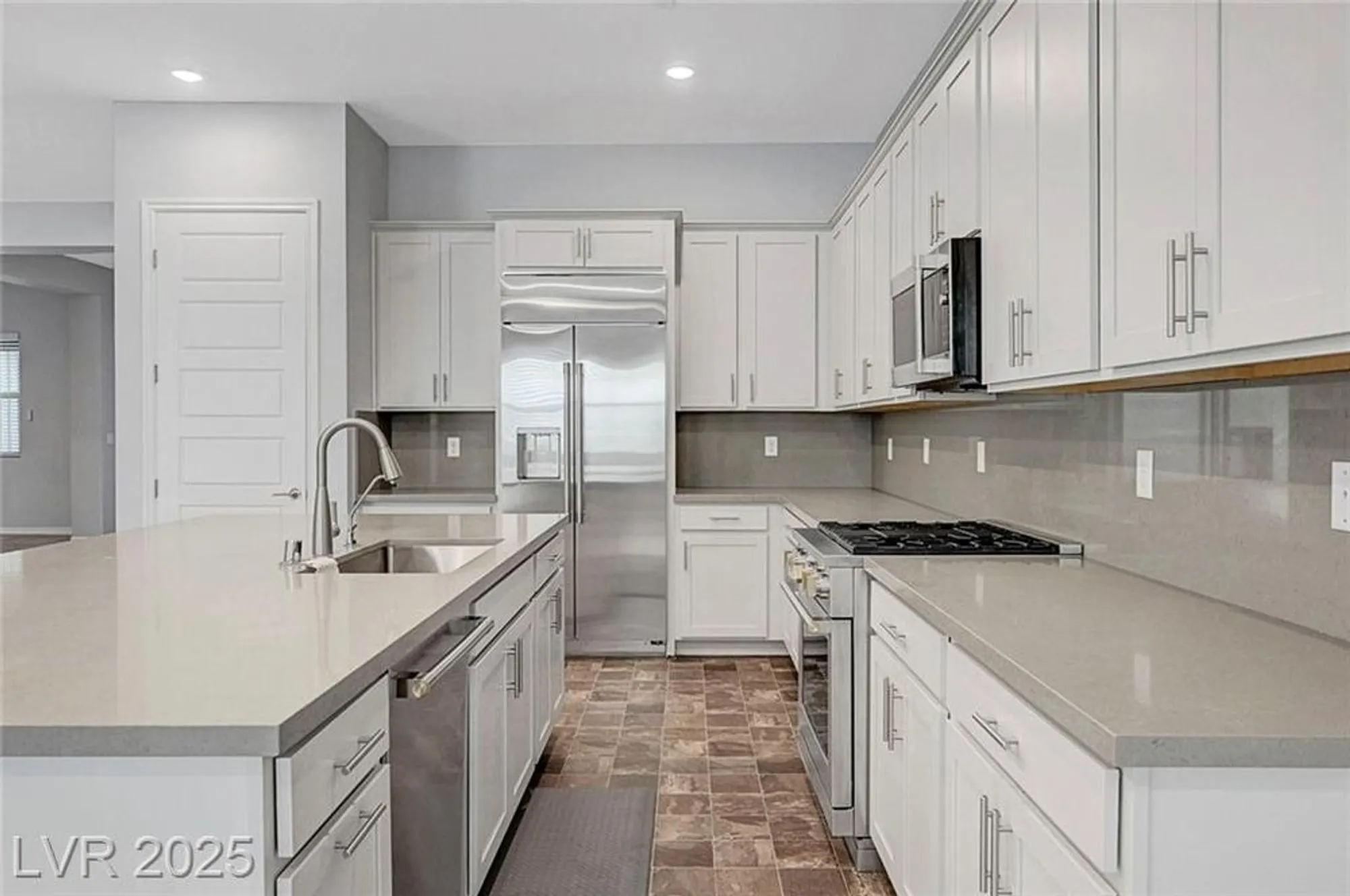 Property Slideshow image 11 of 44 | 977 edinburgh fields ct, Las Vegas, NV, 89138