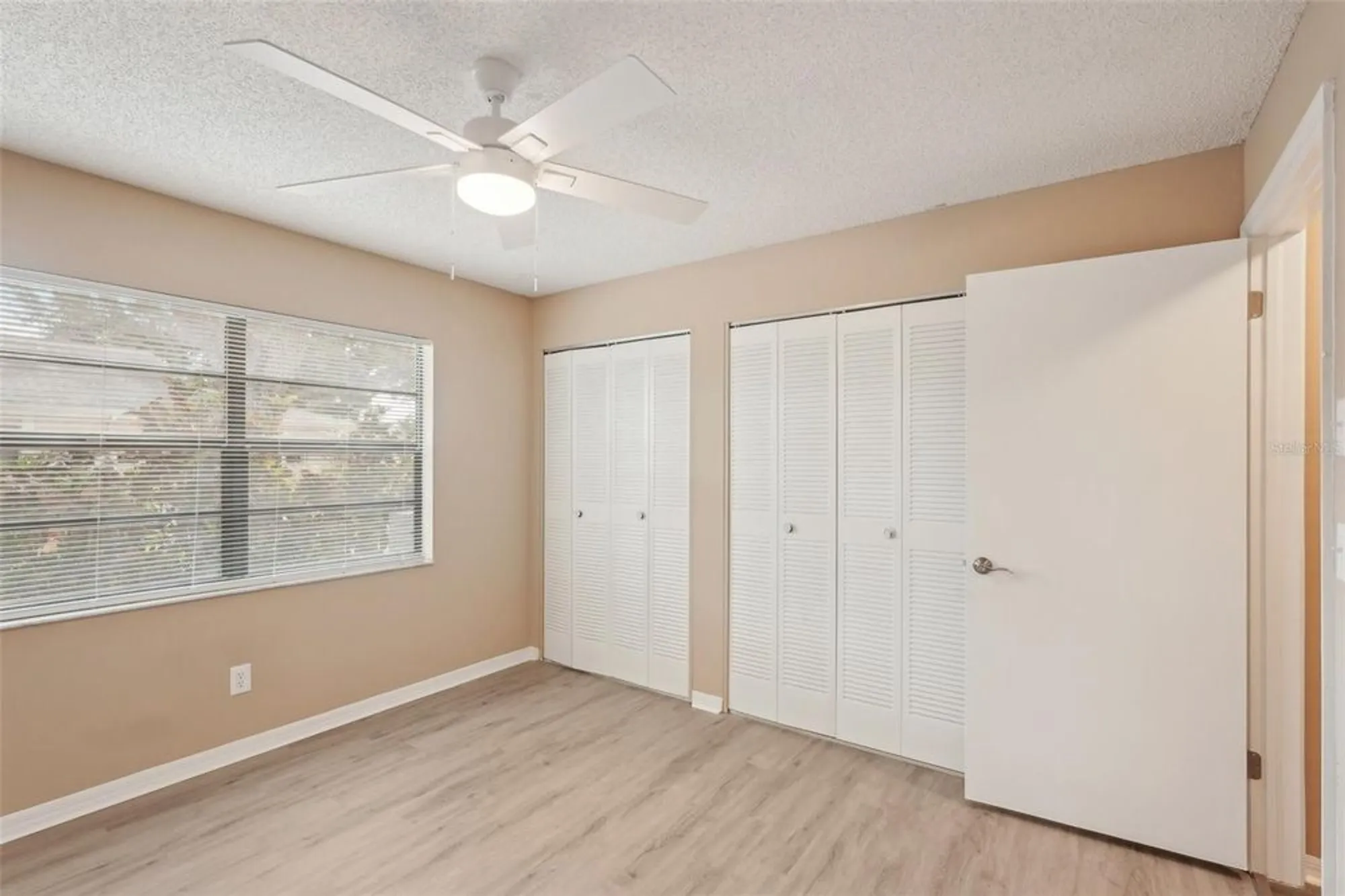 Property Slideshow image 16 of 57 | 2529 lancaster dr, Sun City Center, FL, 33573