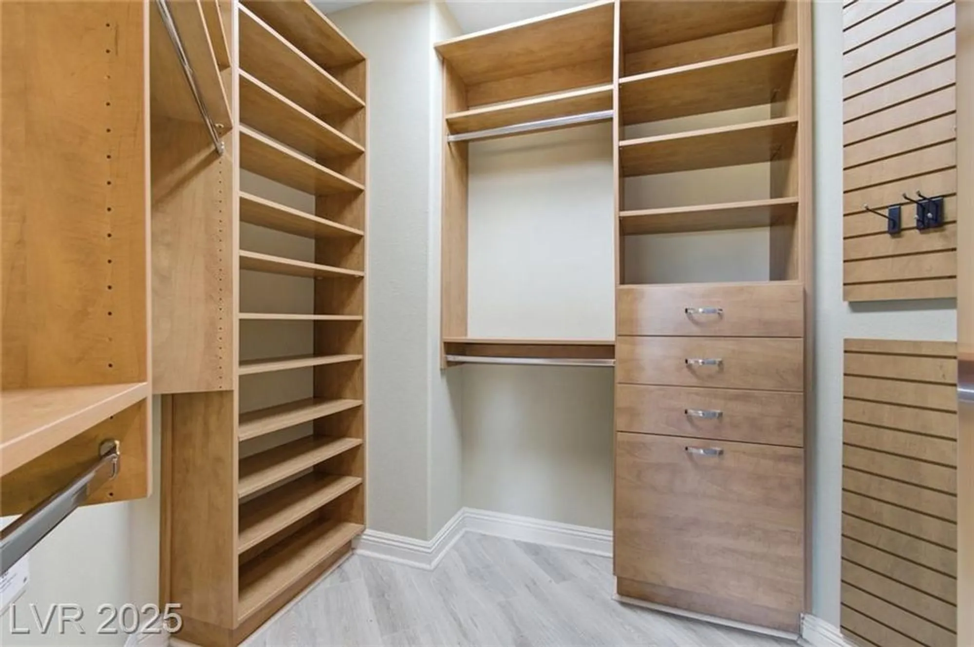 Property Slideshow image 38 of 84 | 10286 rio de thule ln, Las Vegas, NV, 89135