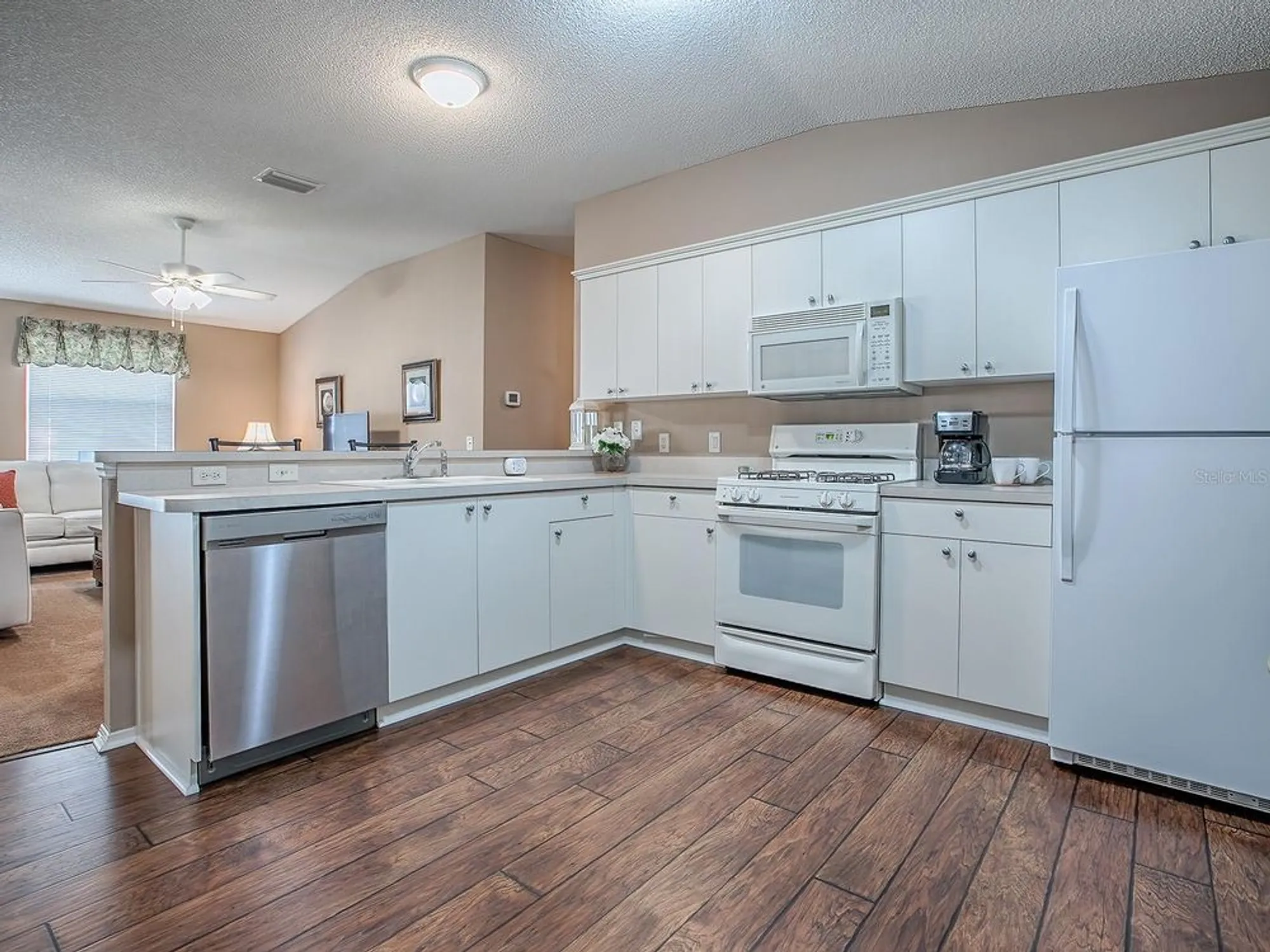 Property Slideshow image 8 of 19 | 16905 se 81st ellerslie ct, The Villages, FL, 32162