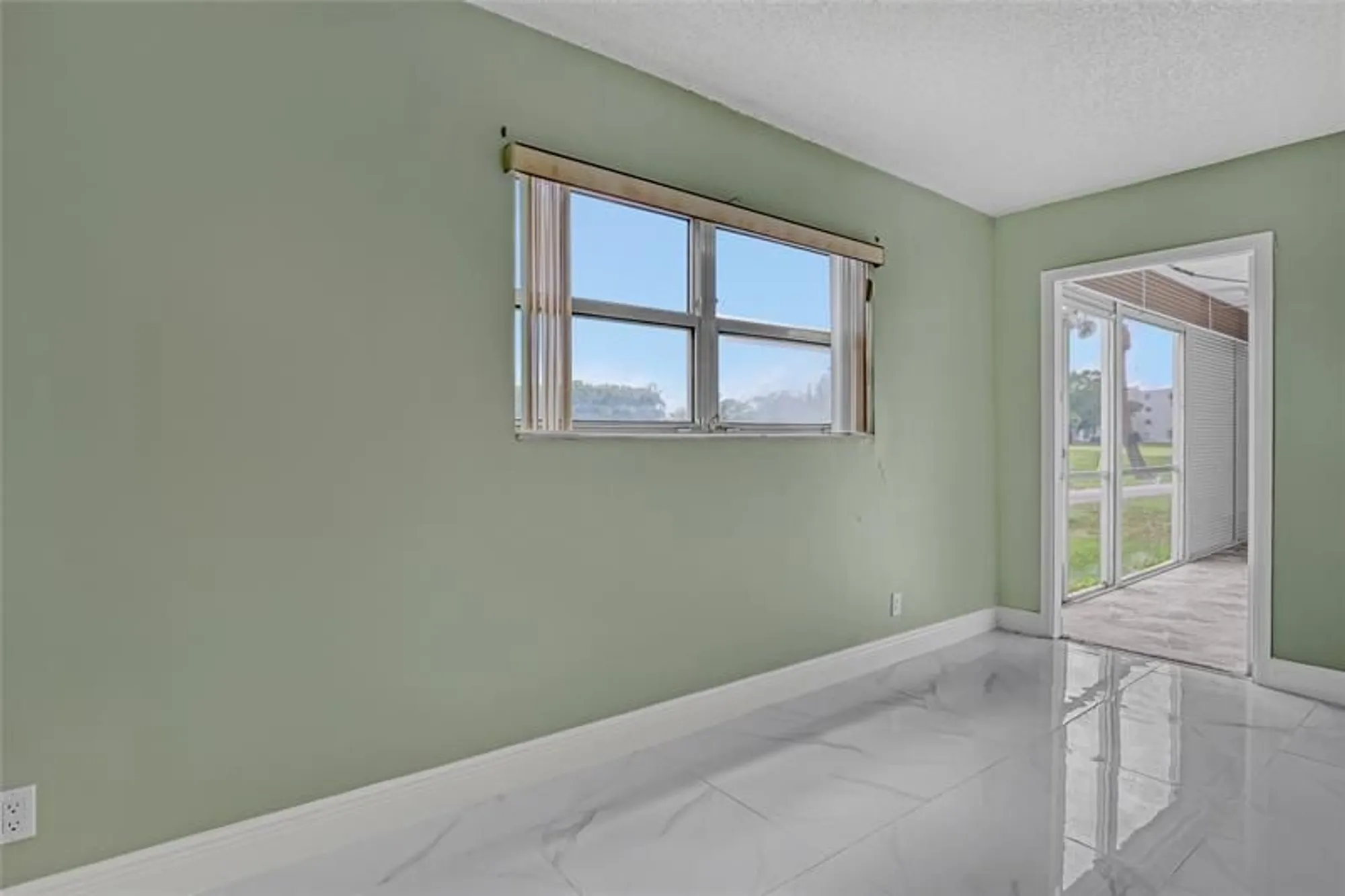 Property Slideshow image 21 of 28 | 6850 10th ave 101, Lake Worth, FL, 33467
