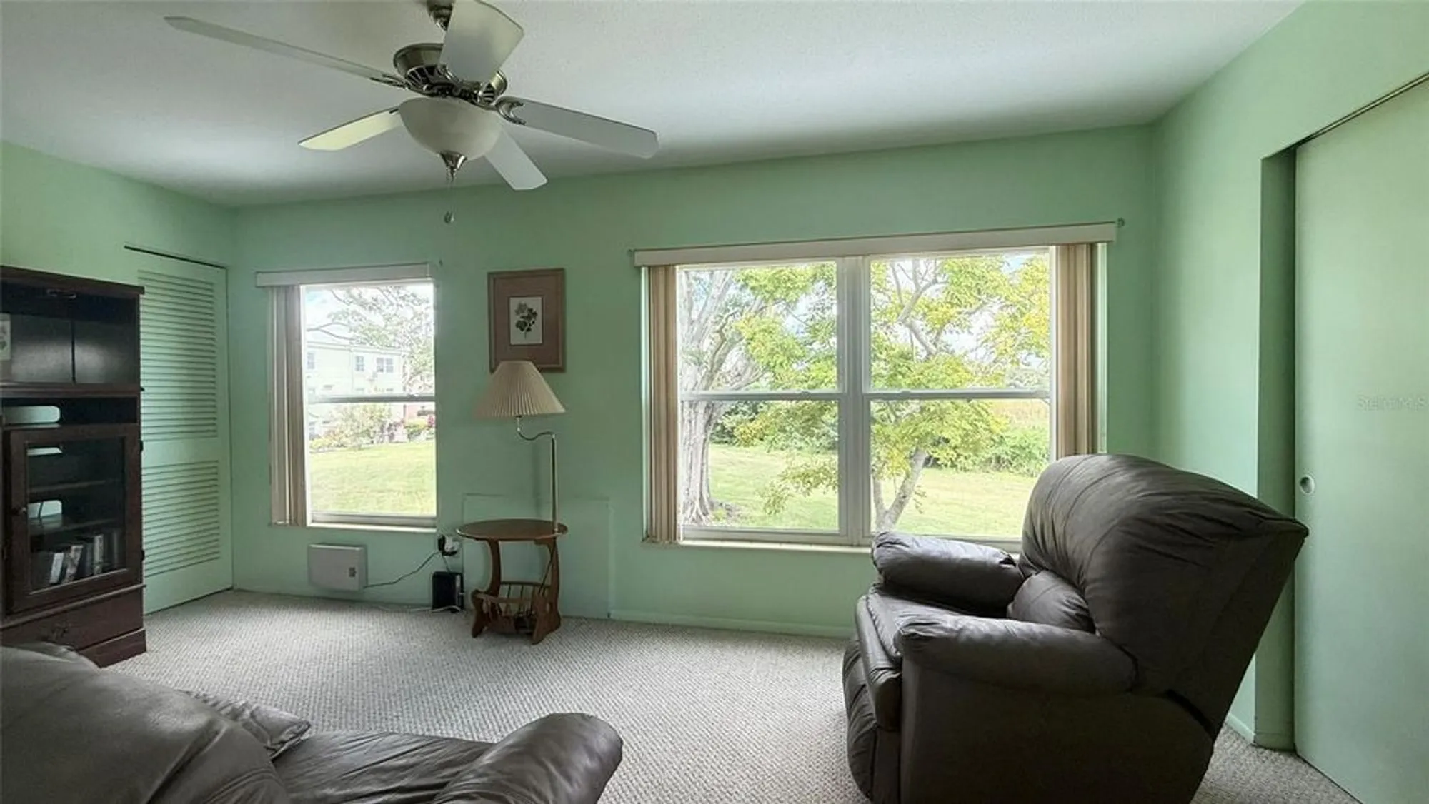 Property Slideshow image 12 of 33 | 2460 canadian way 48, Clearwater, FL, 33763