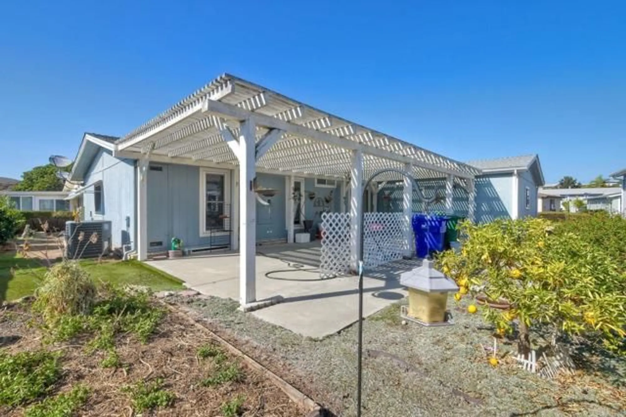 Property Slideshow image 22 of 35 | 5116 weymouth way, Oceanside, CA, 92057