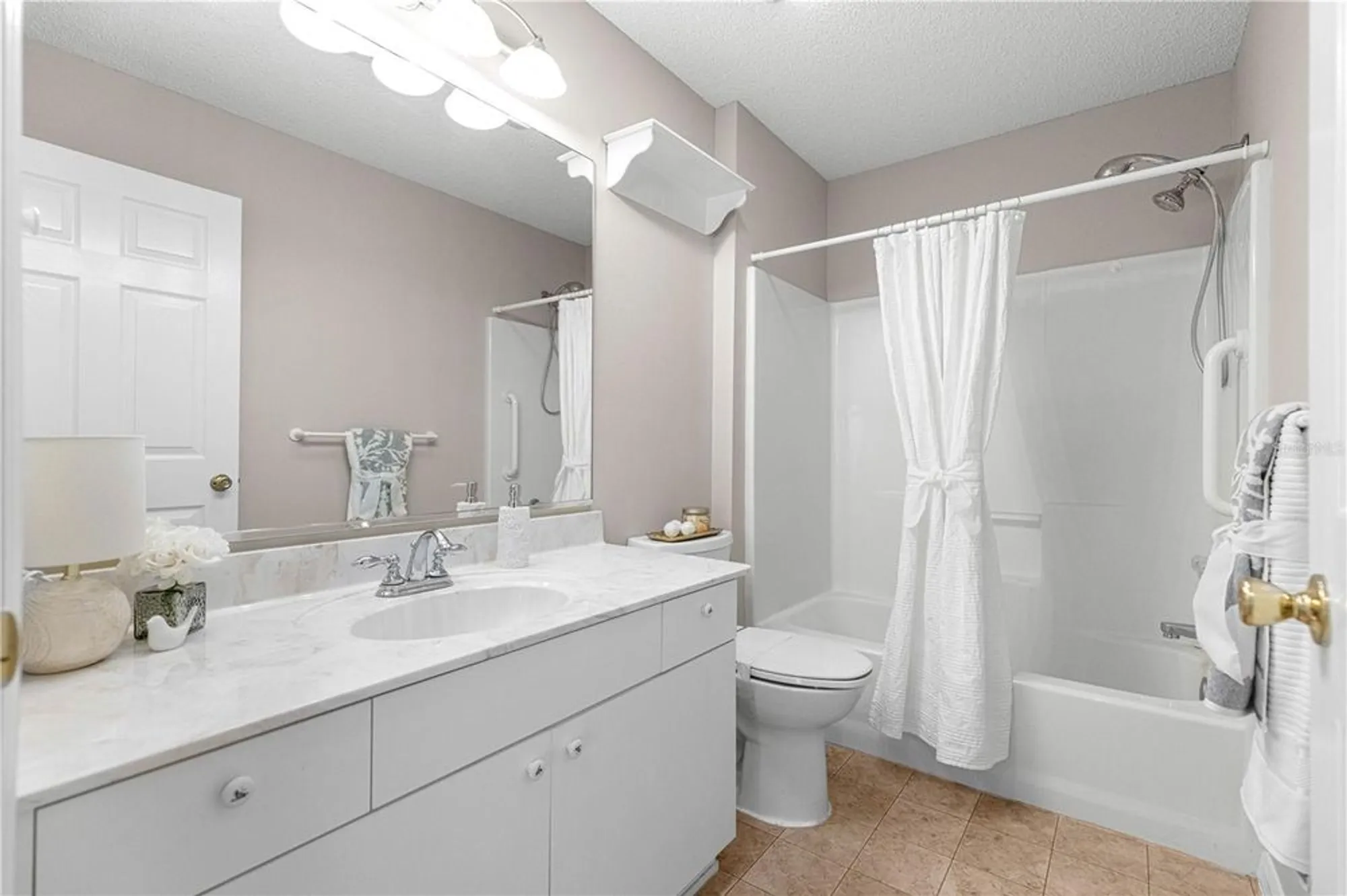 Property Slideshow image 22 of 42 | 748 hernandez dr, The Villages, FL, 32159