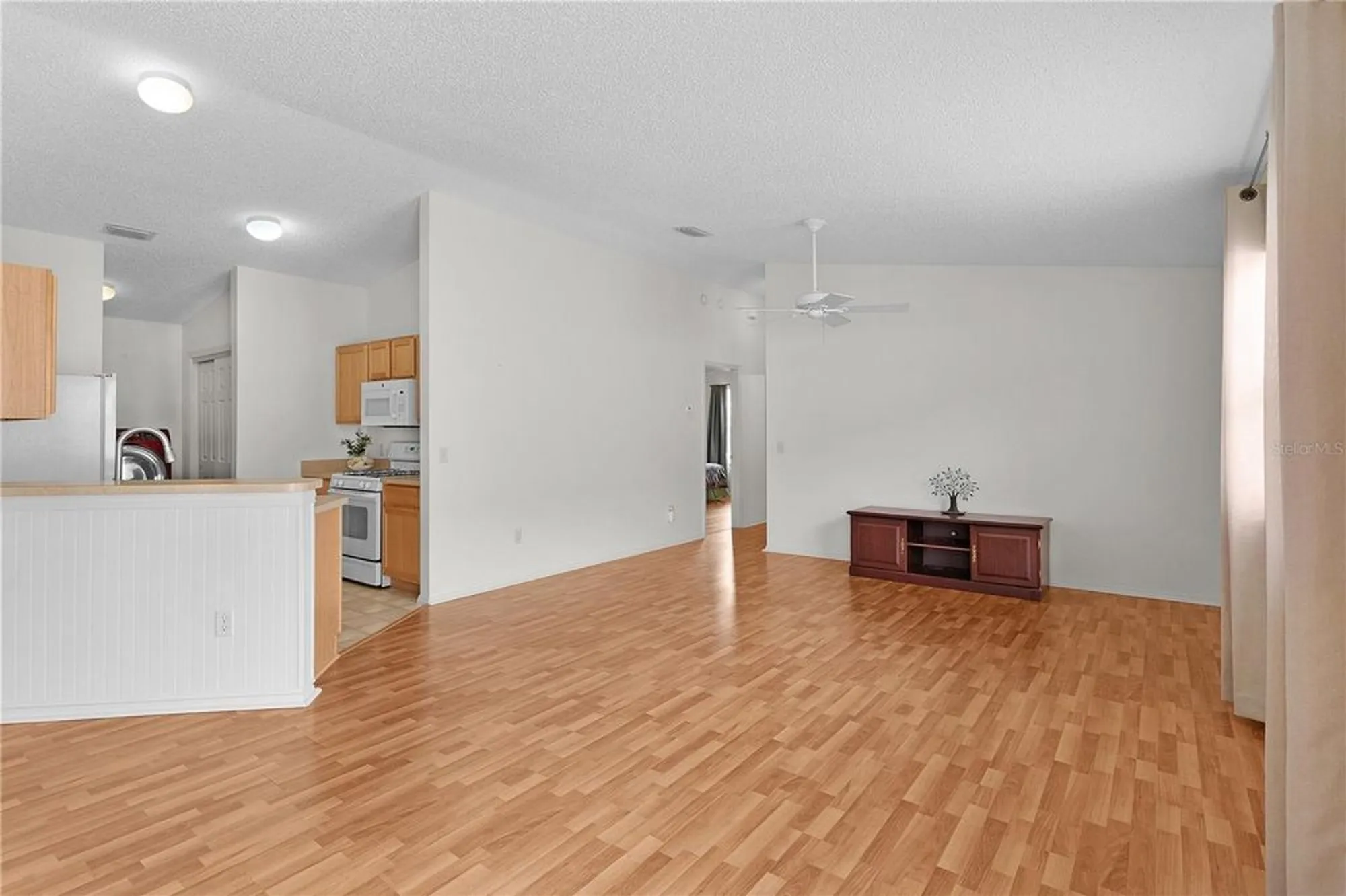 Property Slideshow image 11 of 43 | 424 rose croft ter, The Villages, FL, 32162