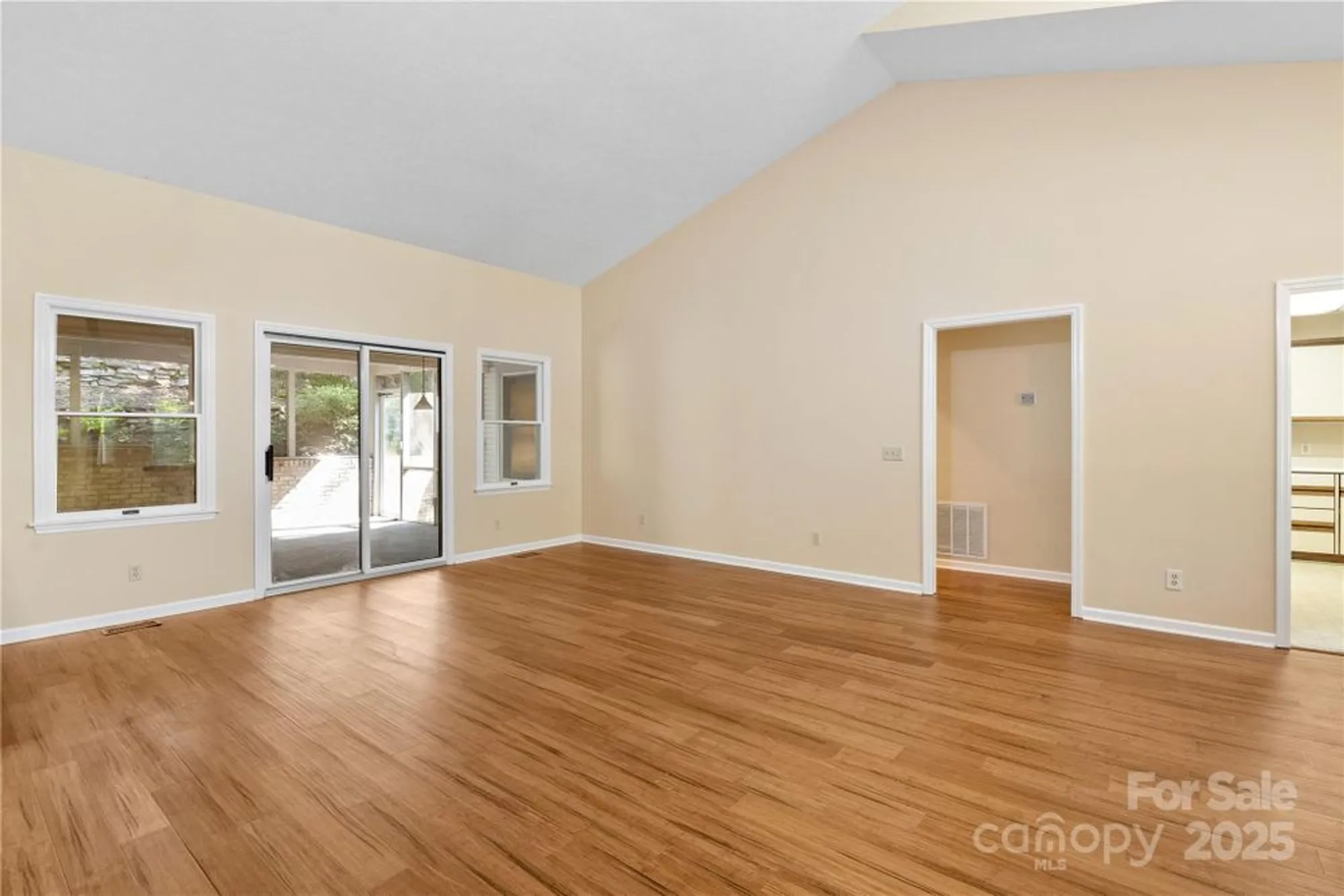 Property Slideshow image 4 of 32 | 131 jenny lind dr, Hendersonville, NC, 28791