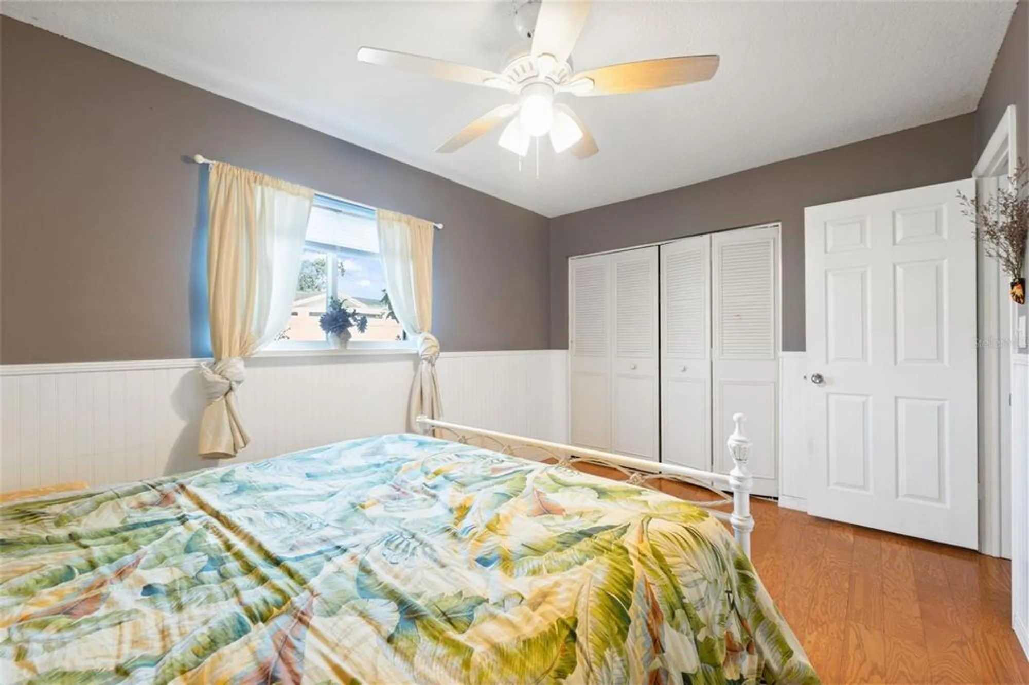 Property Slideshow image 17 of 40 | 766 anchorage ln, Palm Harbor, FL, 34685