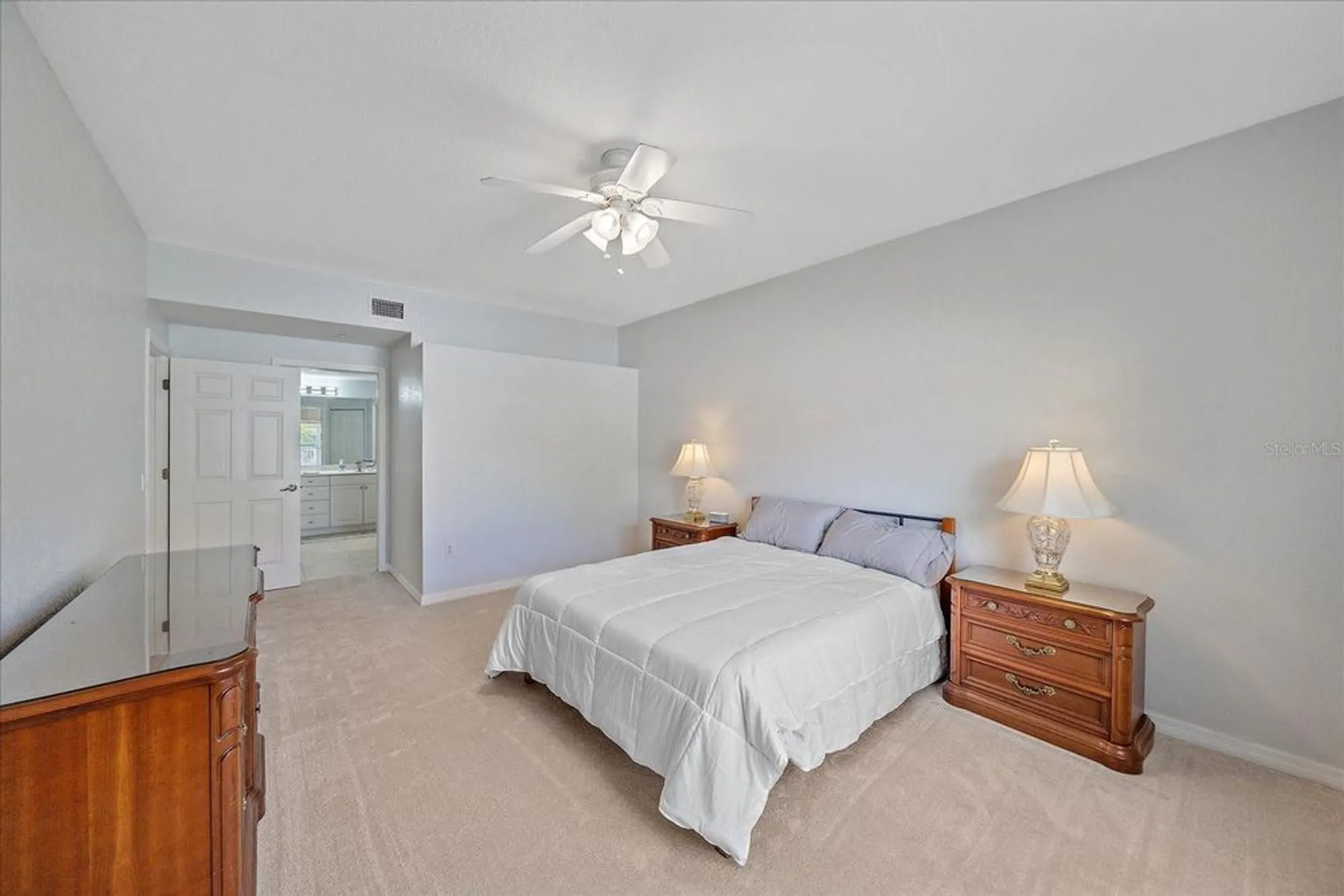 Property Slideshow image 16 of 36 | 7123 cedar hollow cir, Bradenton, FL, 34203