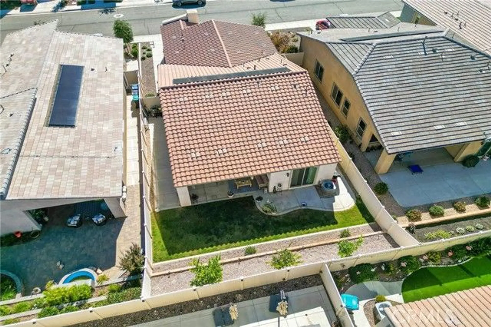 Property Slideshow image 3 of 40 | 1656 spring run ln, Beaumont, CA, 92223