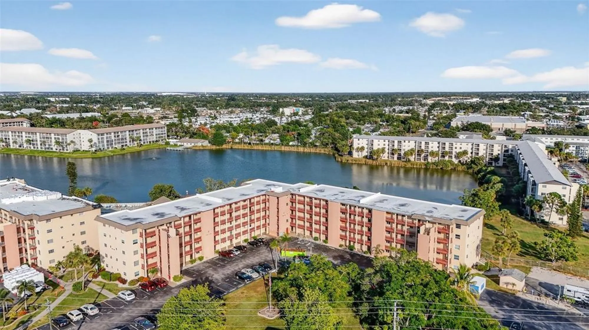 Property Slideshow image 12 of 40 | 4149 lake bayshore dr c511, Bradenton, FL, 34205