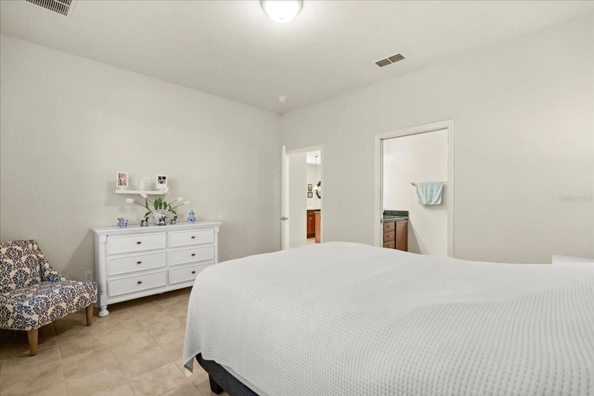 Property Slideshow image 10 of 50 | 540 pamplona pl, Davenport, FL, 33837